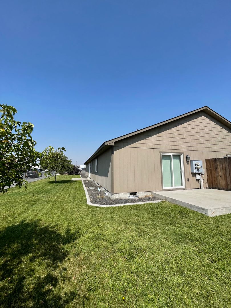 Spacious 2 Bedroom 2 Bathroom Duplex Ideal Location – photo 5