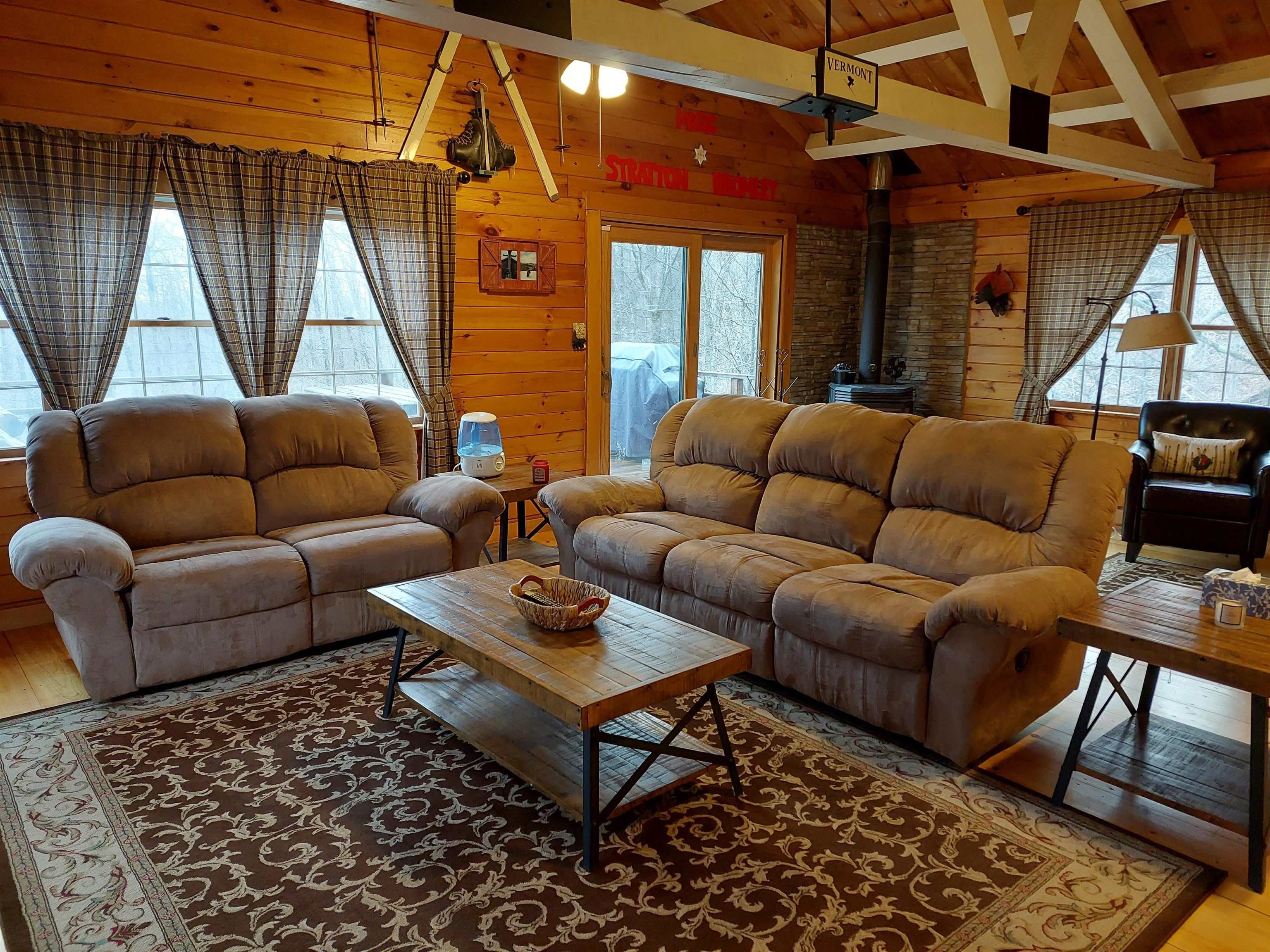 176 Harrington Road – photo 3