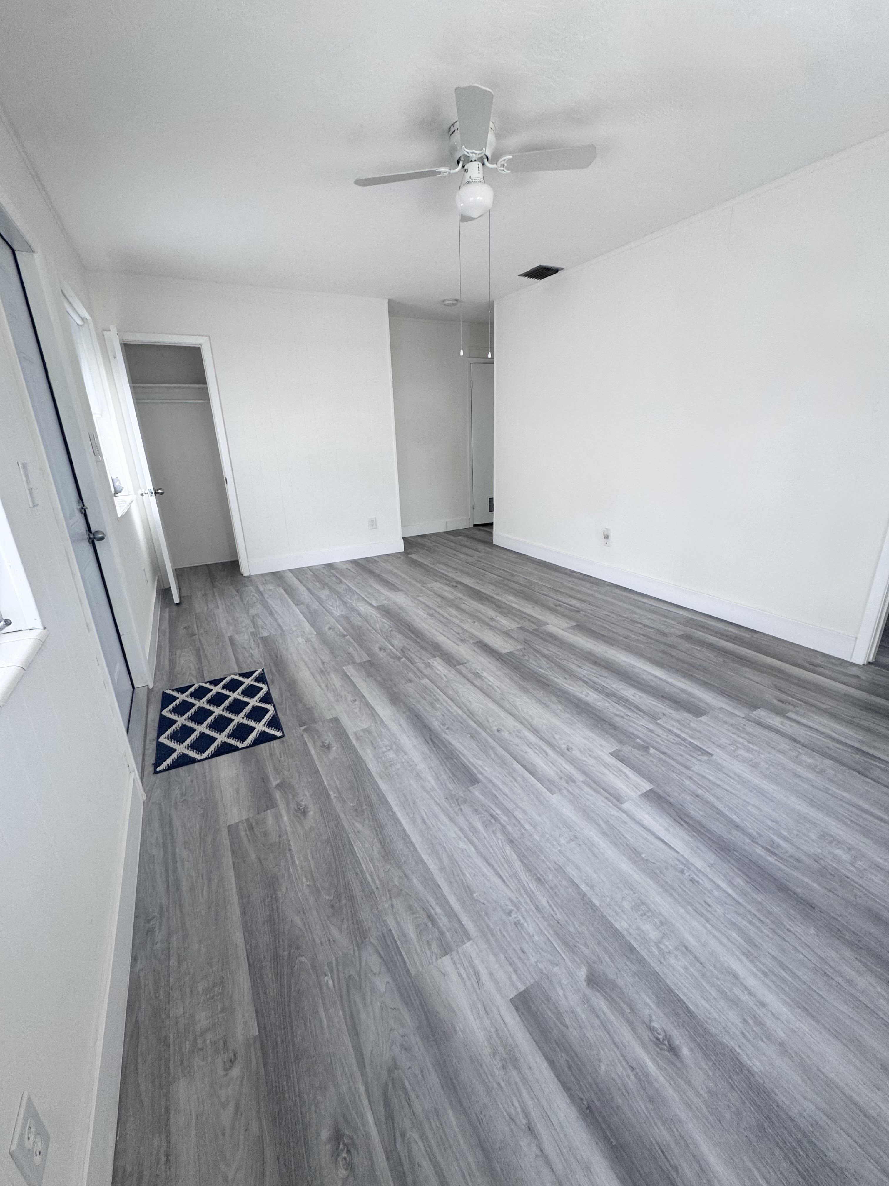 1030 Superior Street – photo 3