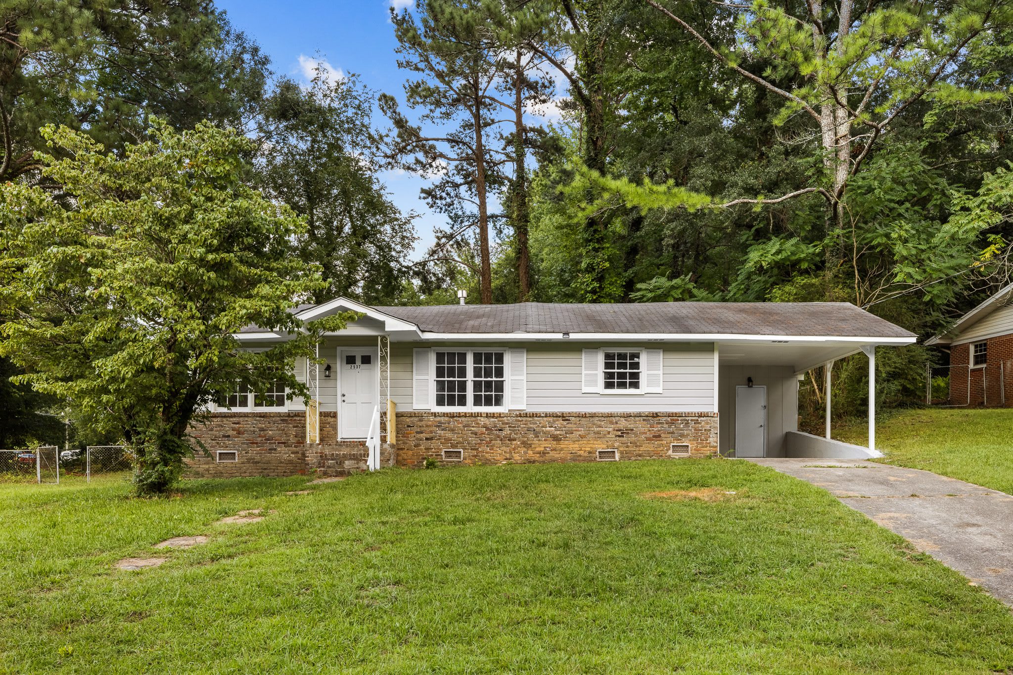 2537 3rd Street Northeast – photo 2