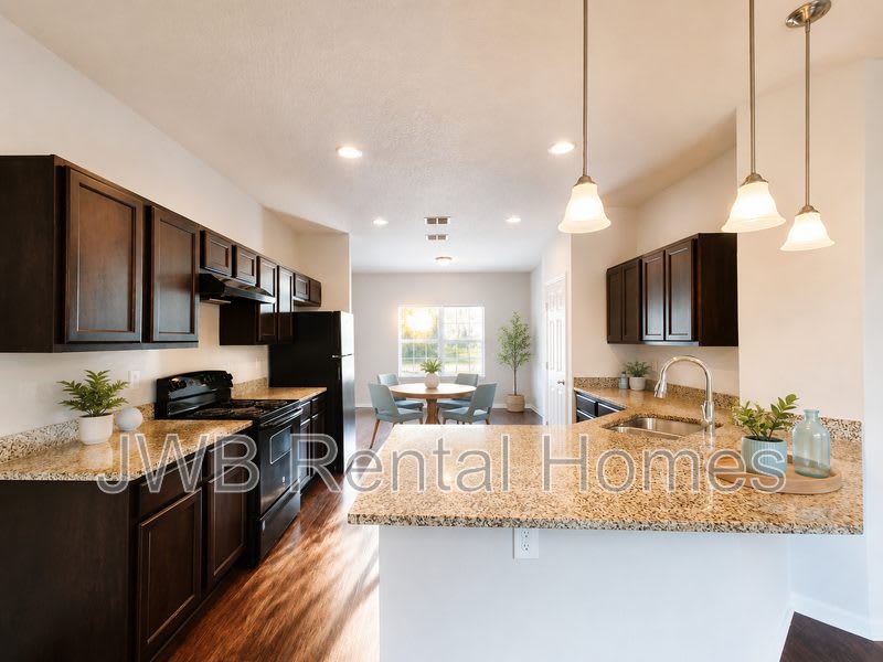6221 Lamar Dr E – photo 3