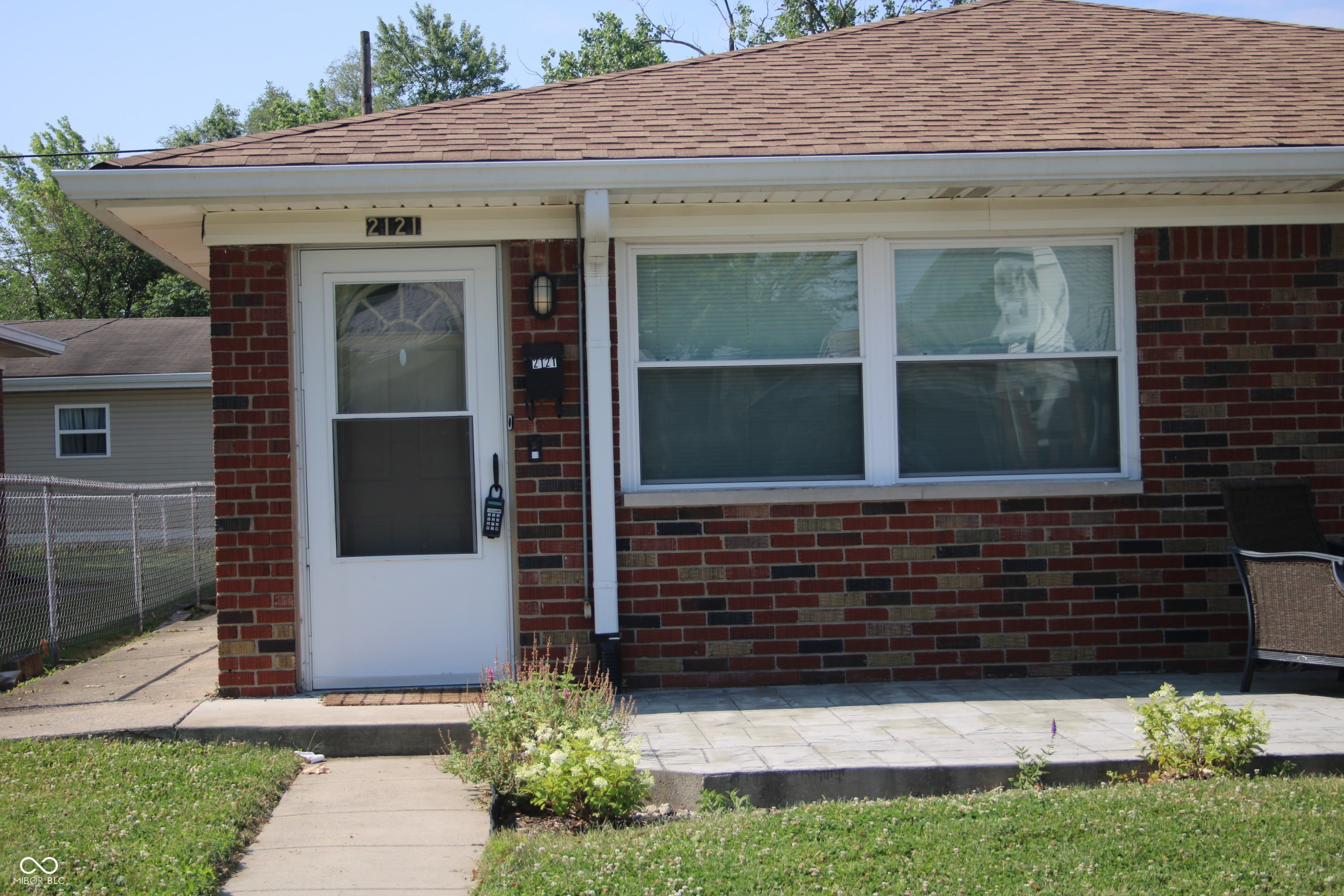 2121 Main Street – photo 2