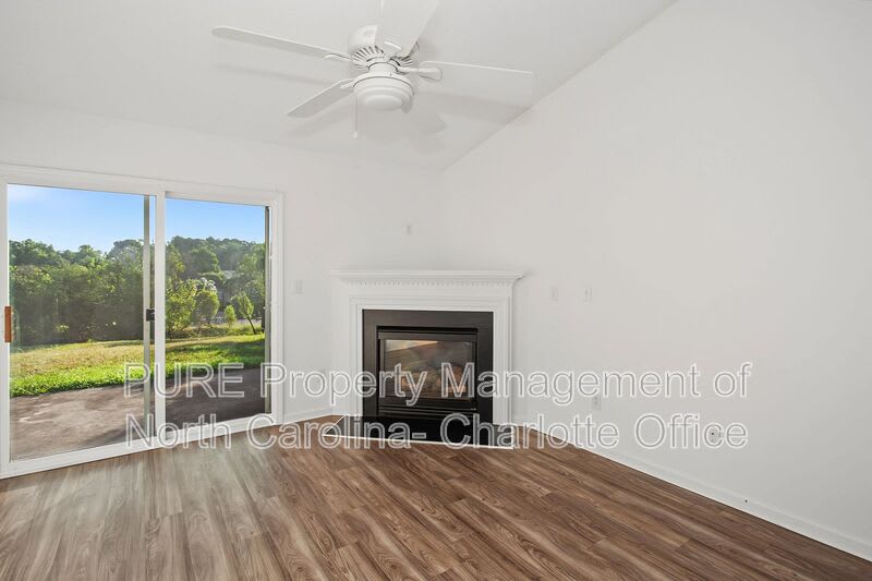 2910 Bridgeville Lane – photo 3