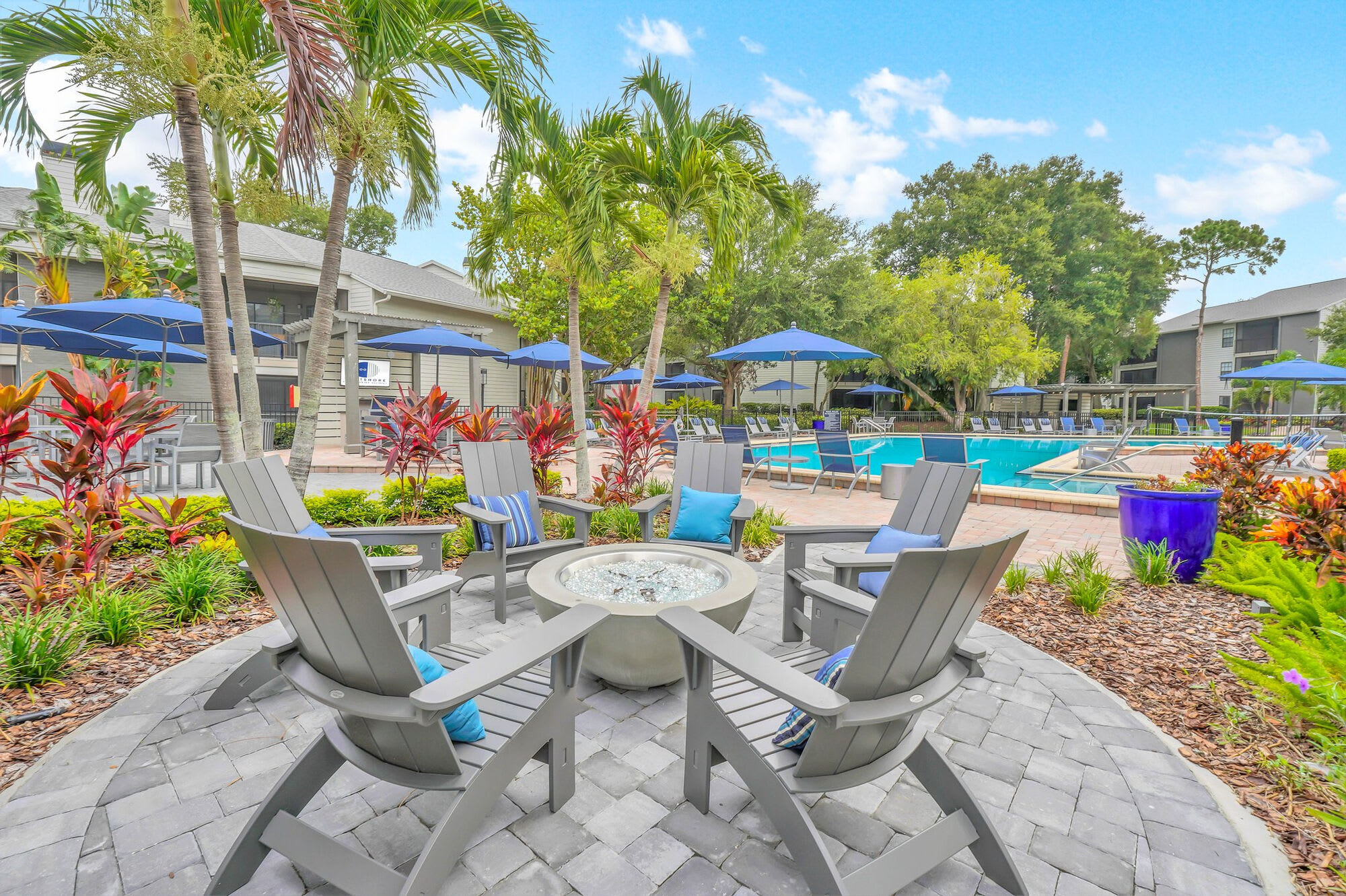4800 Westshore Apartments – photo 3