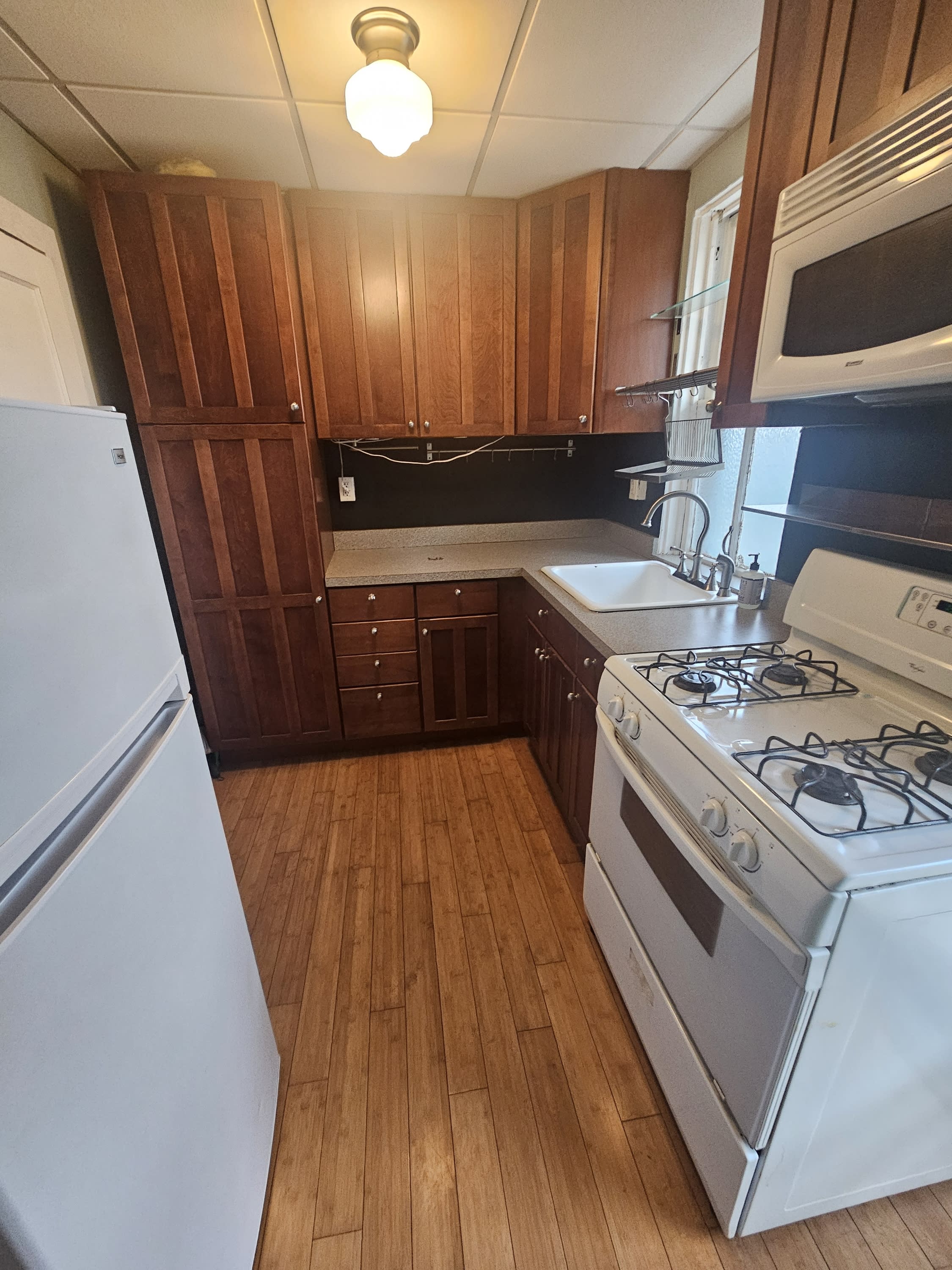 313 N Mulberry St 2 – photo 2