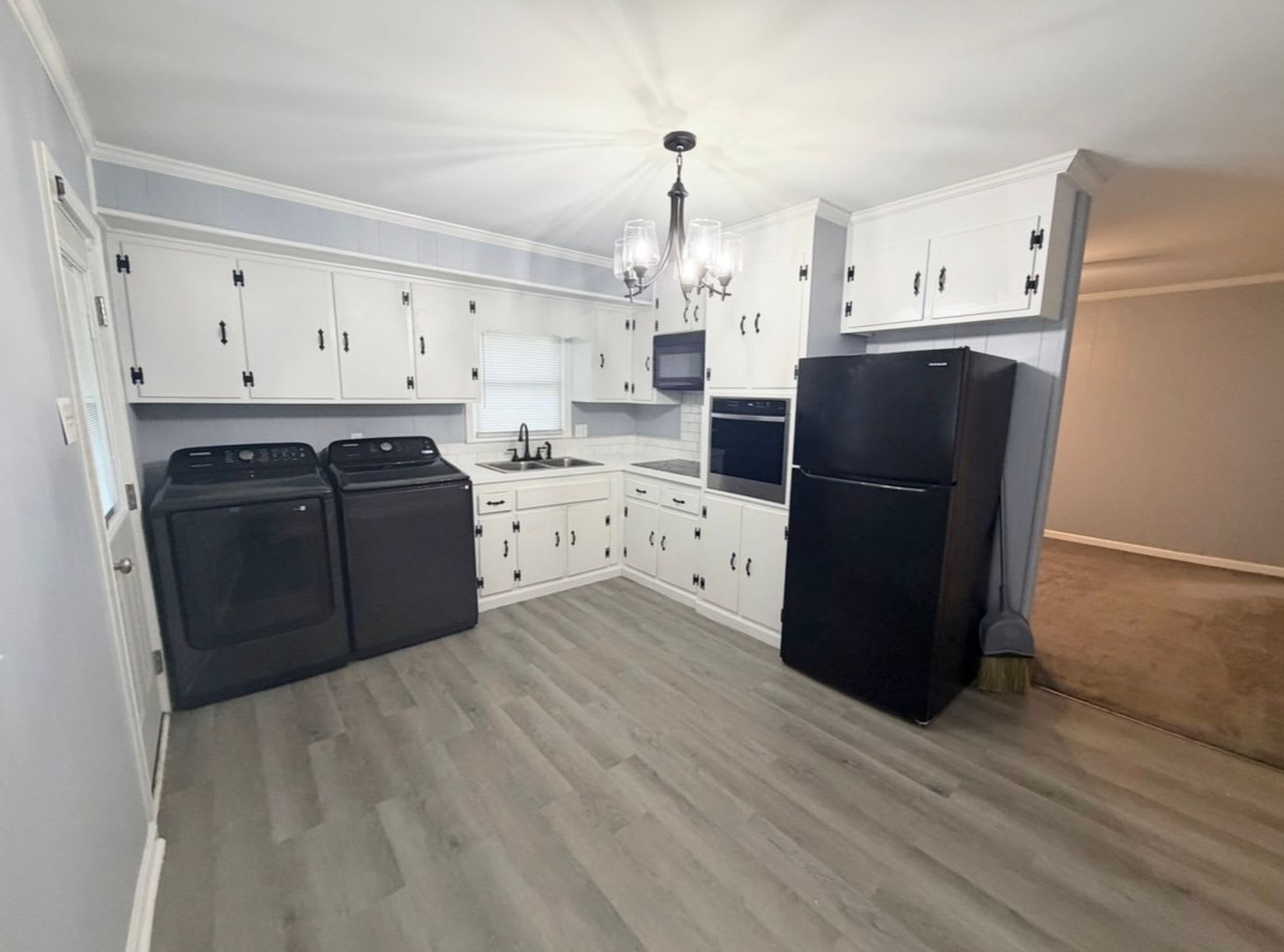 1904 Windsor Drive – photo 5