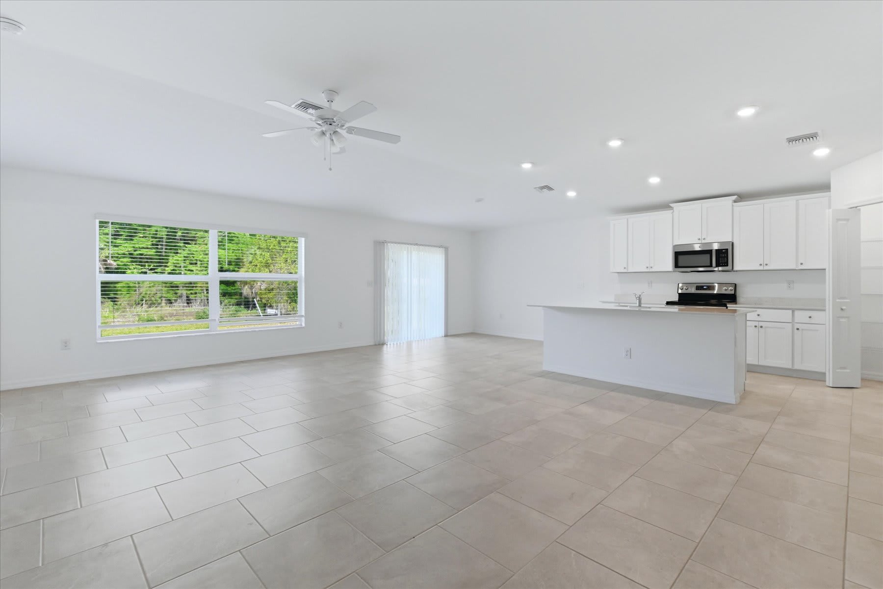 3911 Treasure Oak Way – photo 2