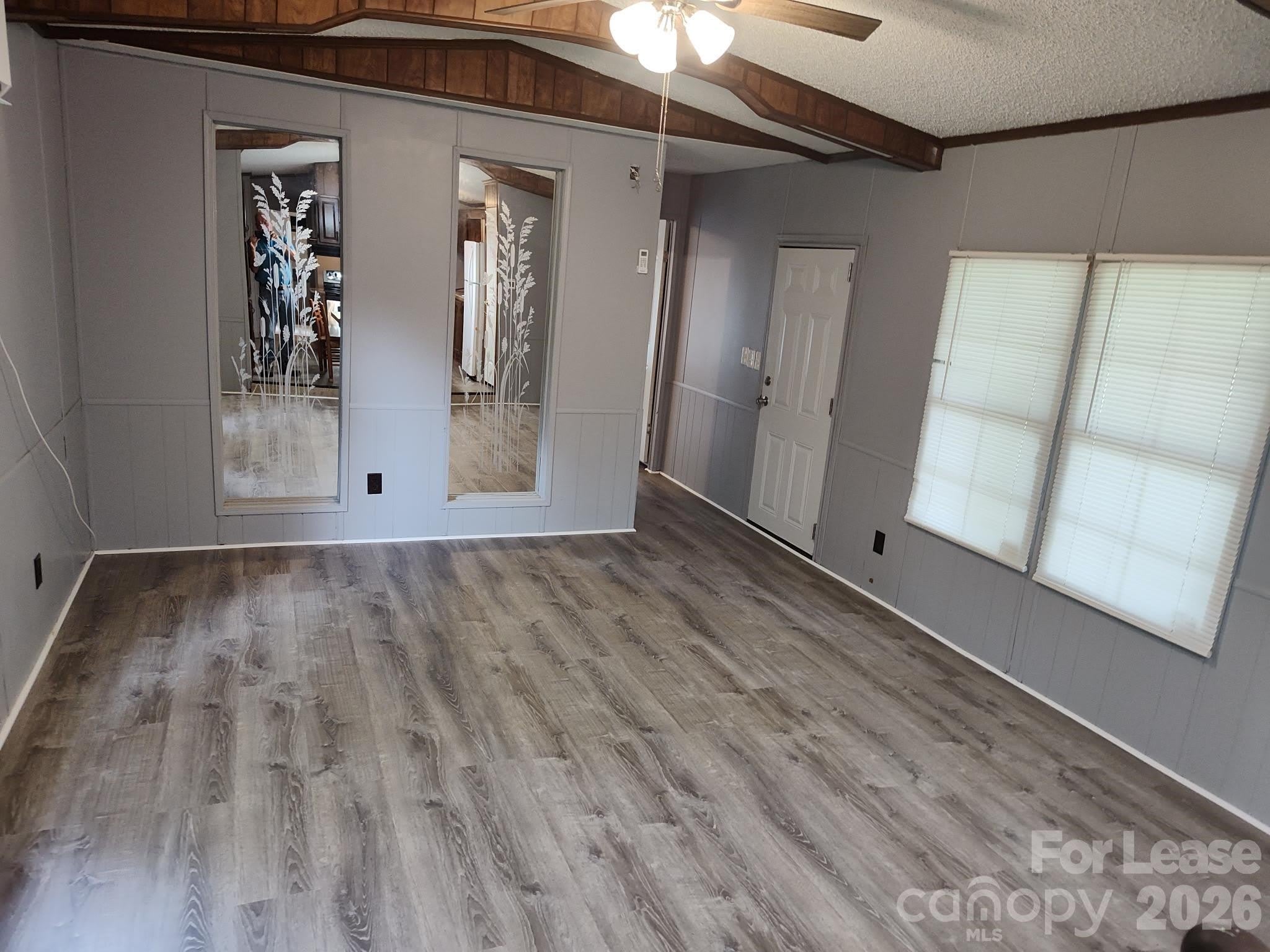 1024 Lindsay Drive – photo 5