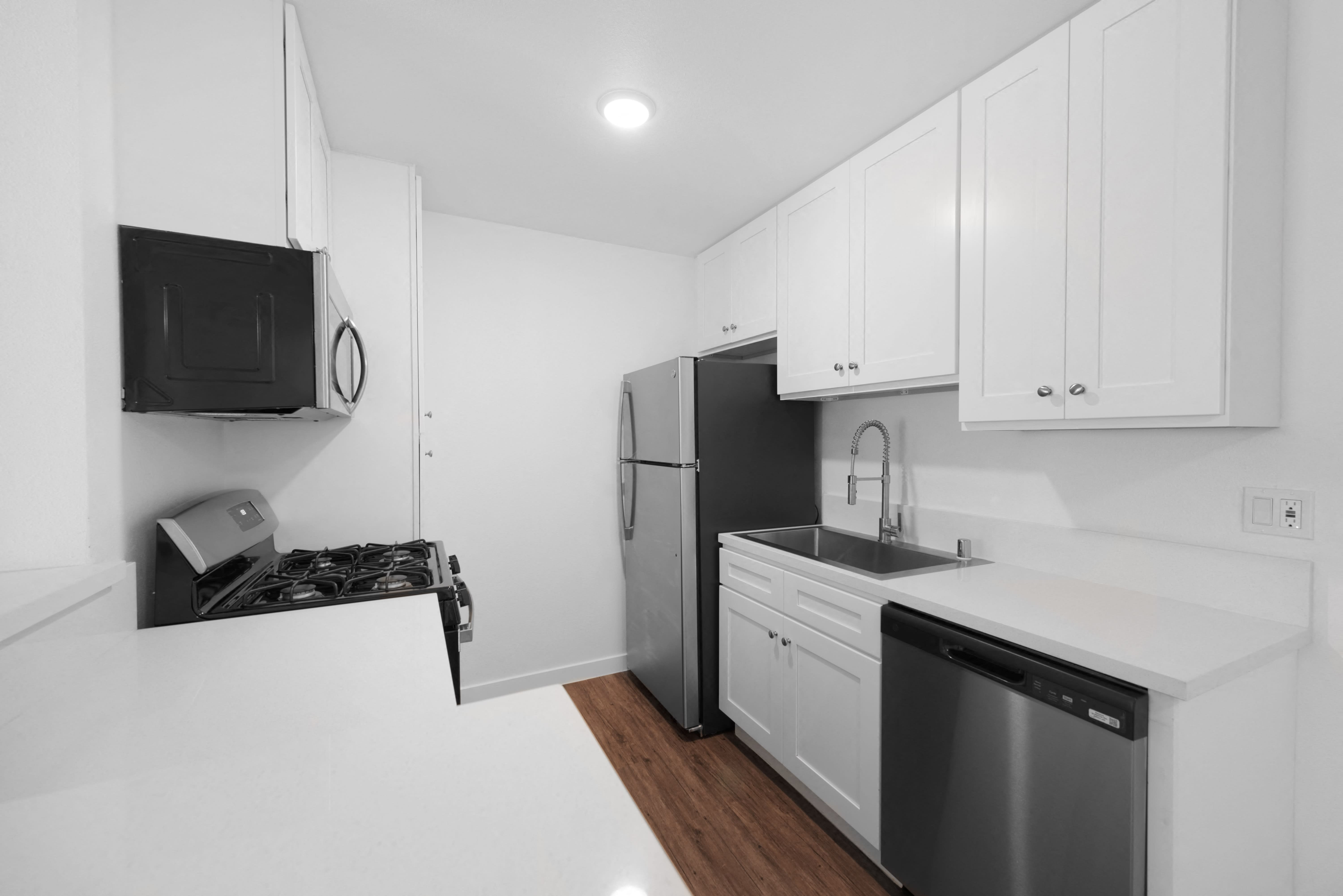 Pine Meadows Apartments – photo 1