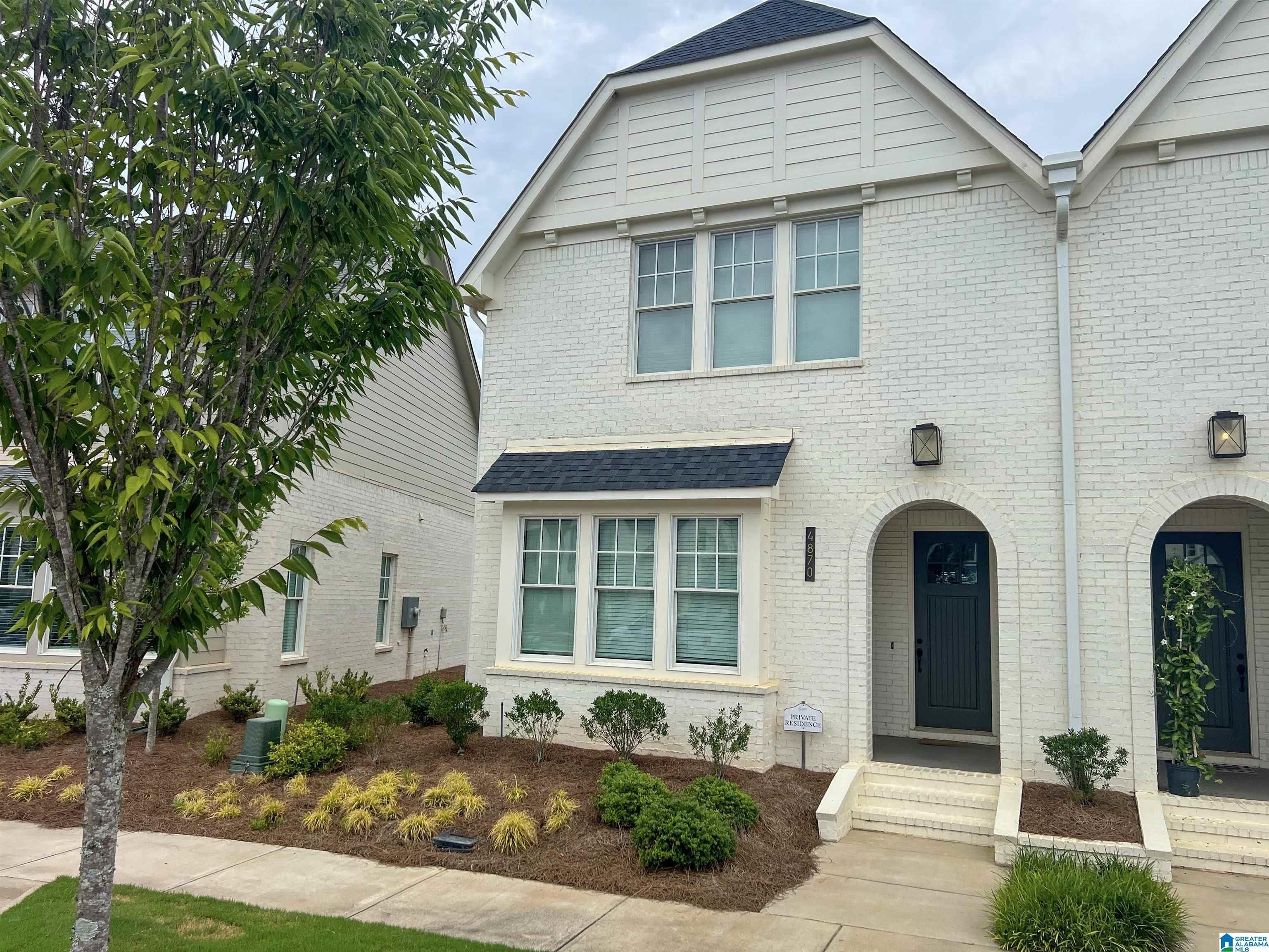 4870 SILAS AVENUE – photo 1