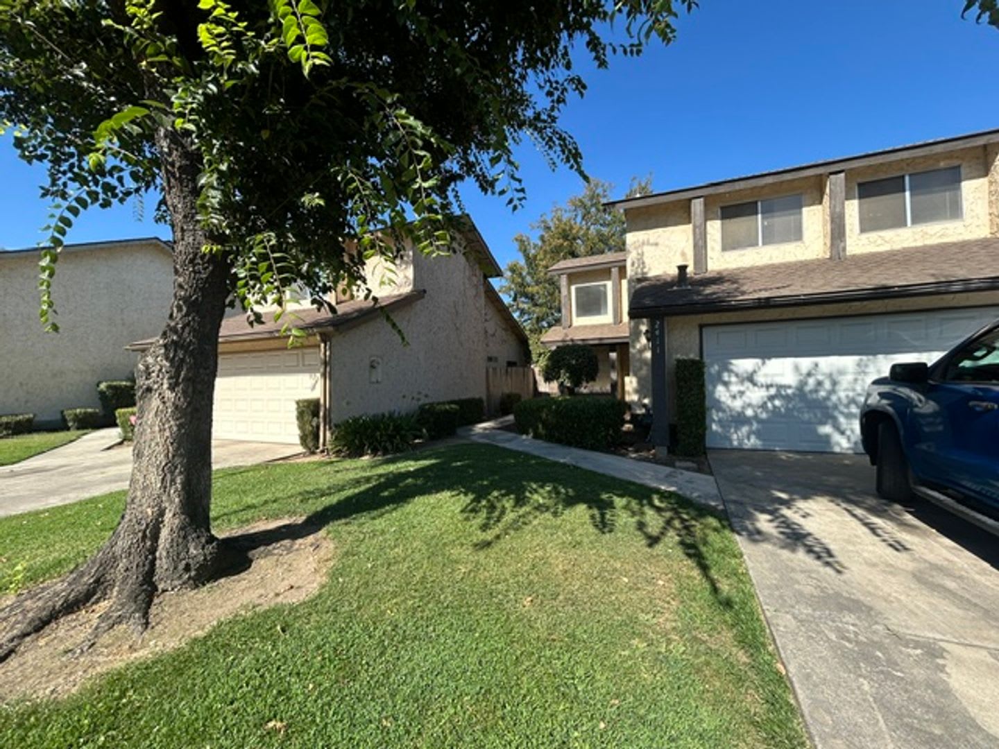 2411 N Bradley – photo 1
