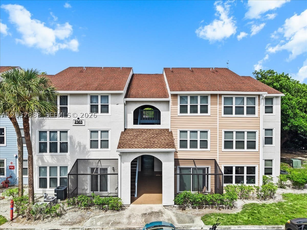 2303 N Congress Ave – photo 2