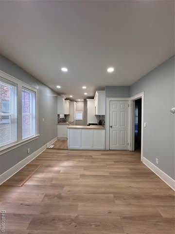 2286 Tuxedo Street – photo 2