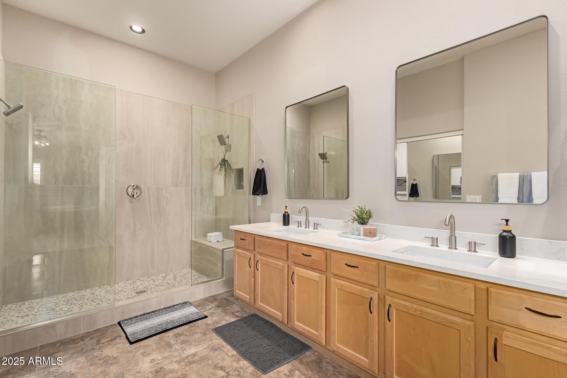 434 E SHEFFIELD Avenue – photo 3