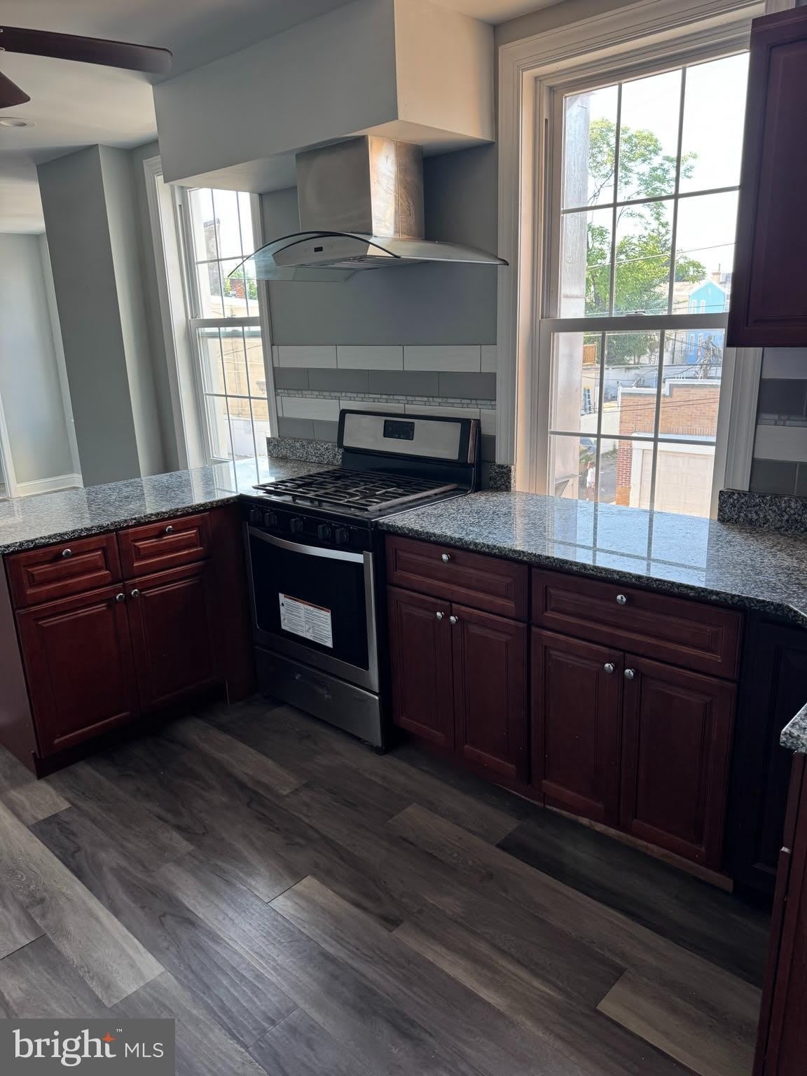 2372 ORTHODOX Street – photo 5