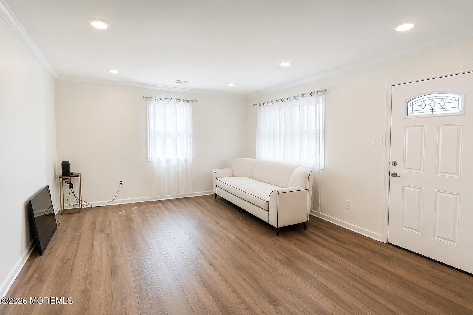 837 Forest Avenue – photo 3