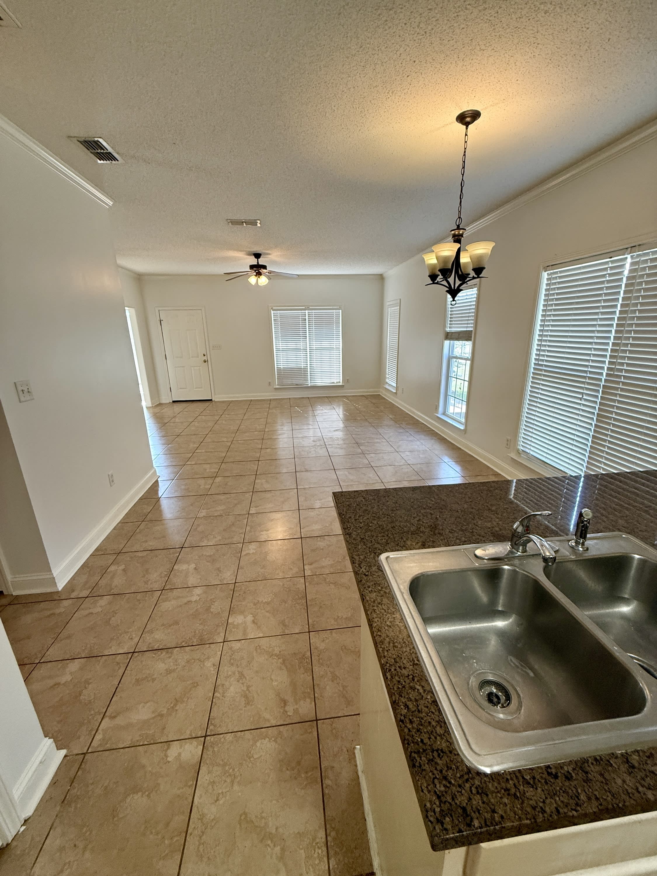 132 Laurelwood Court – photo 2