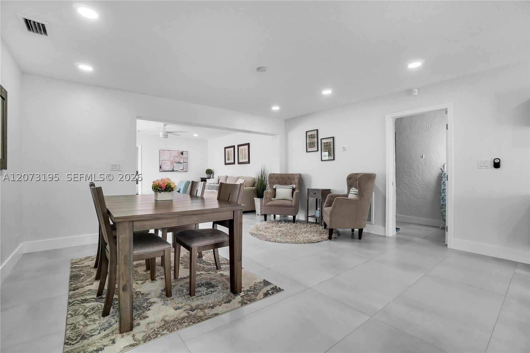 617 NW 30th Ct – photo 4