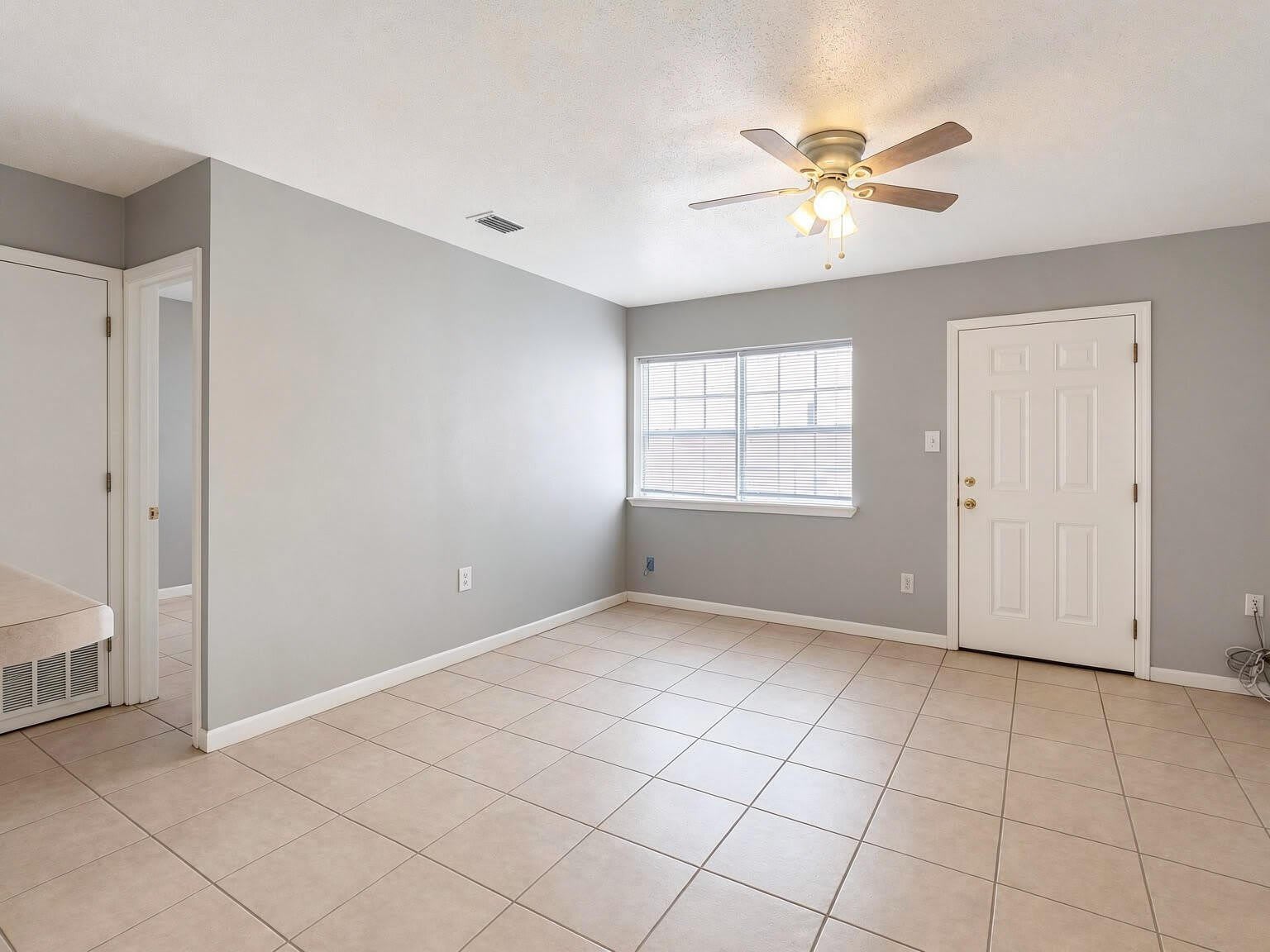 27 Kelly Avenue – photo 4
