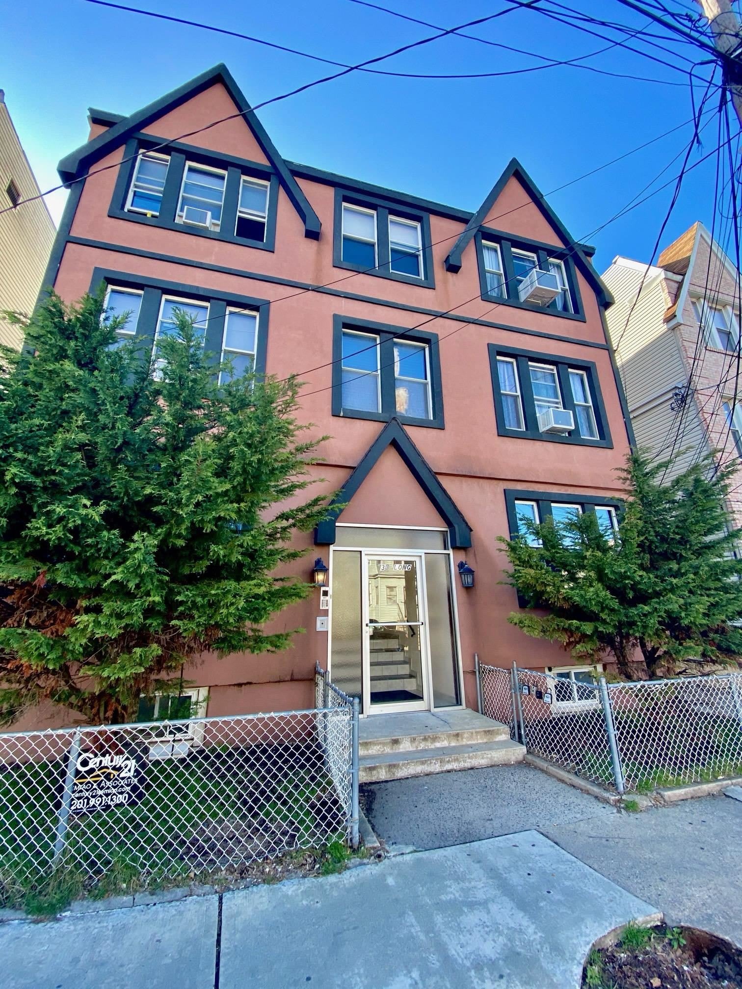 33 LONG ST – photo 1