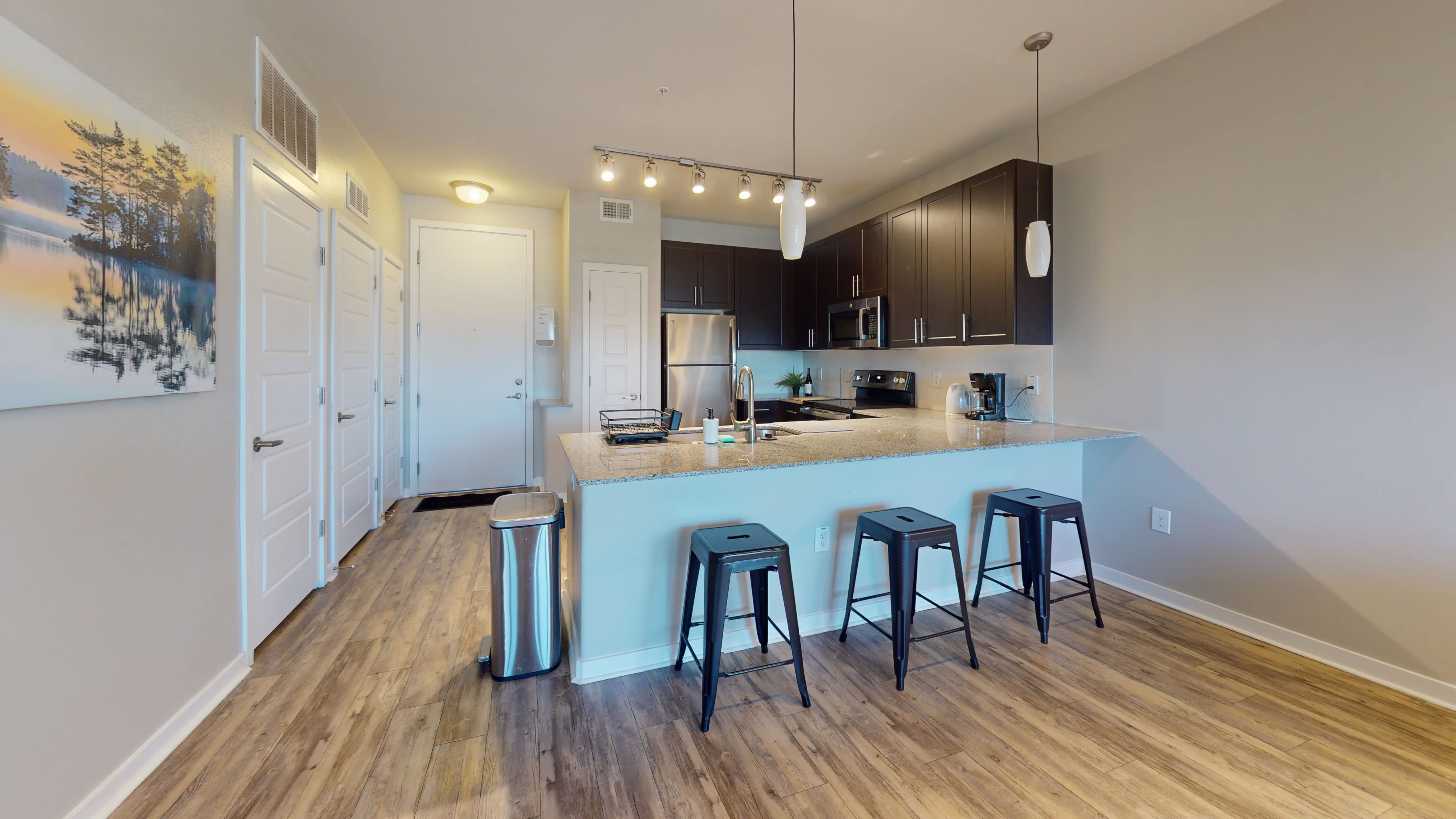 1260 W University Dr – photo 2