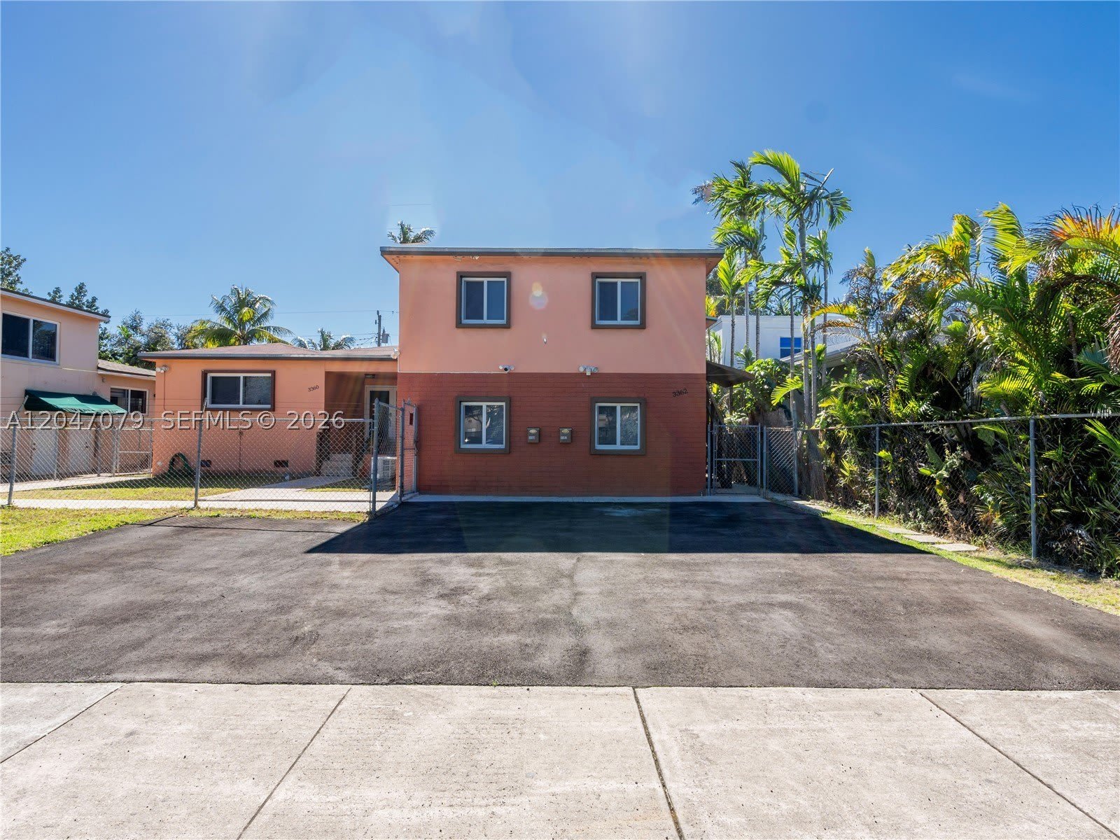 3360 SW 6th St – photo 1
