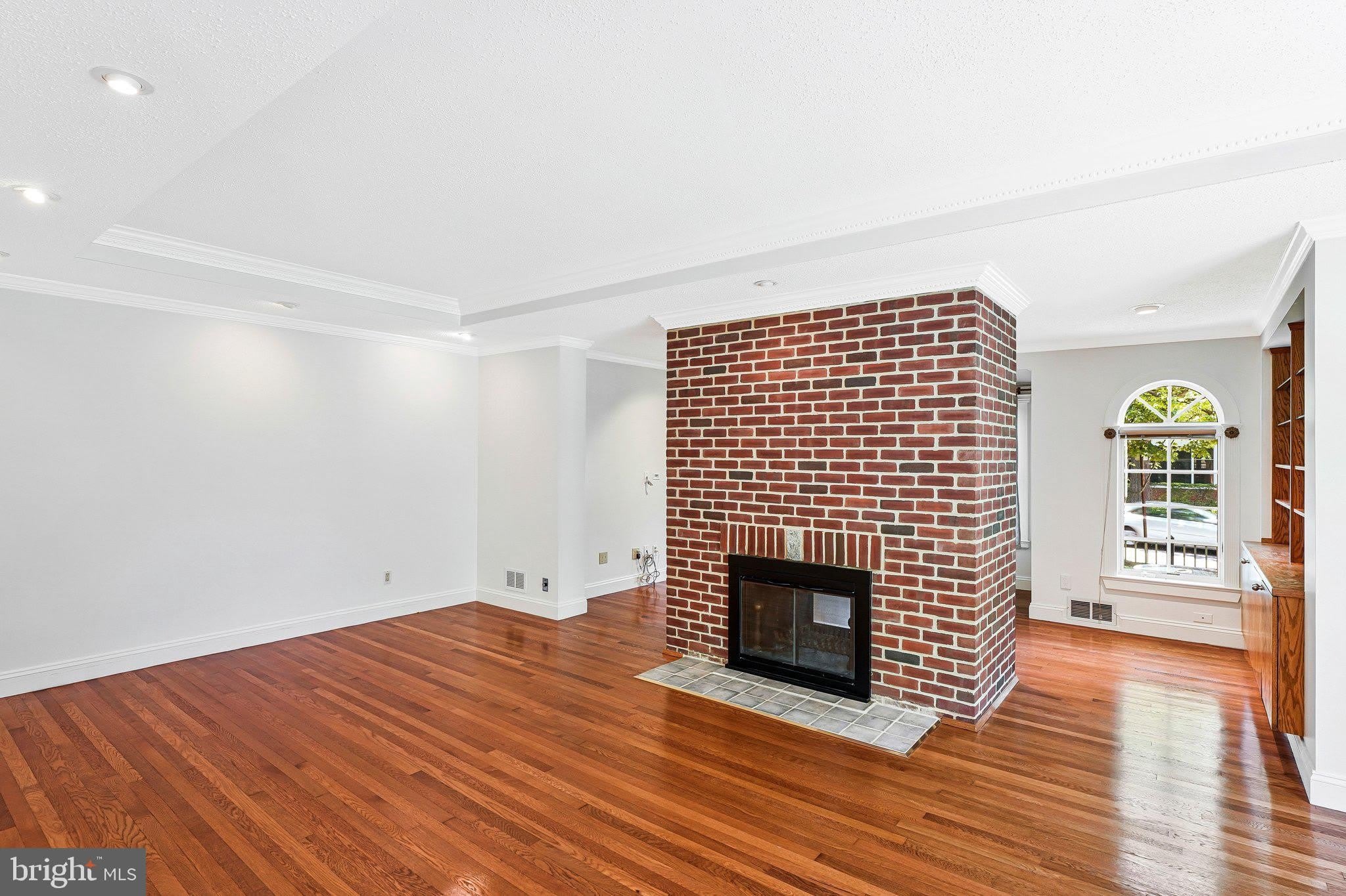4401 Davenport Street Nw – photo 3
