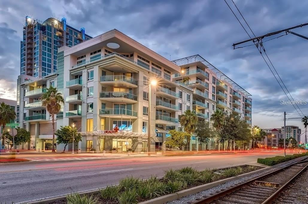 912 CHANNELSIDE Drive – photo 1