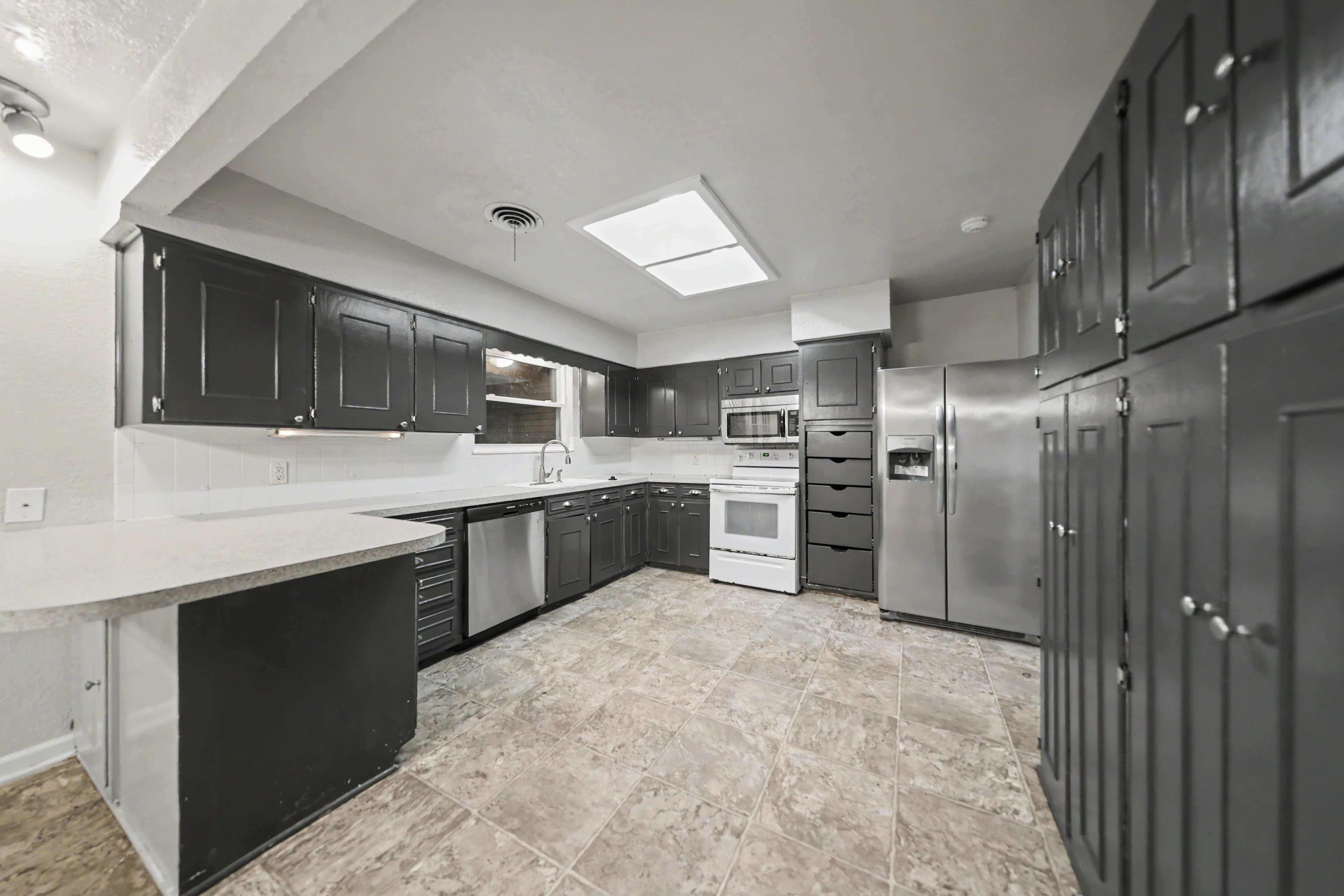 307 Oak St – photo 4