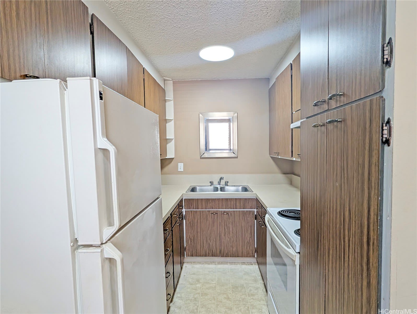1120 Hassinger Street – photo 2