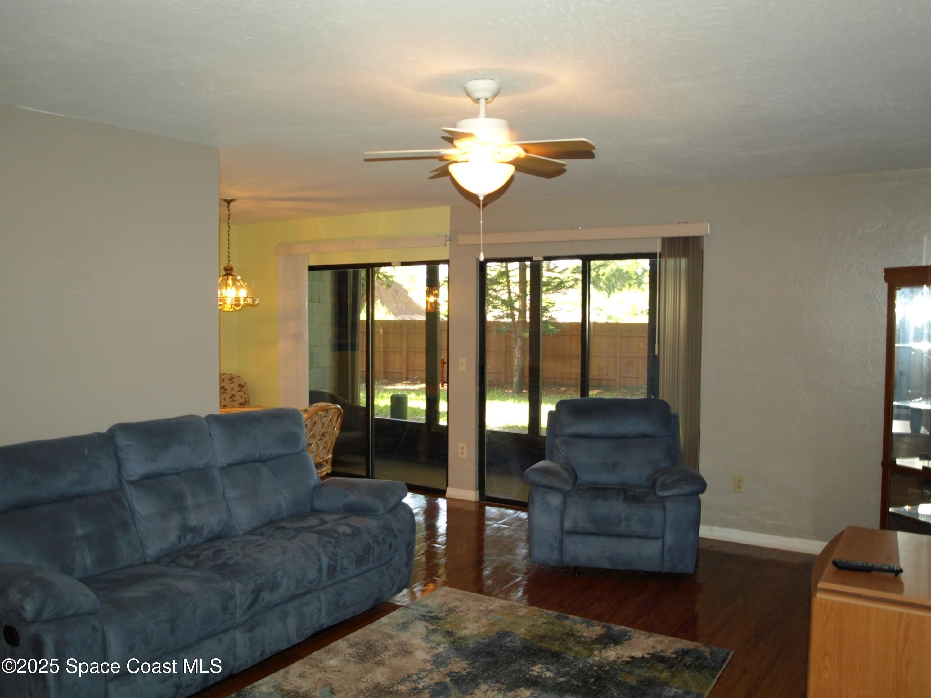 9015 Manchester Lane – photo 5