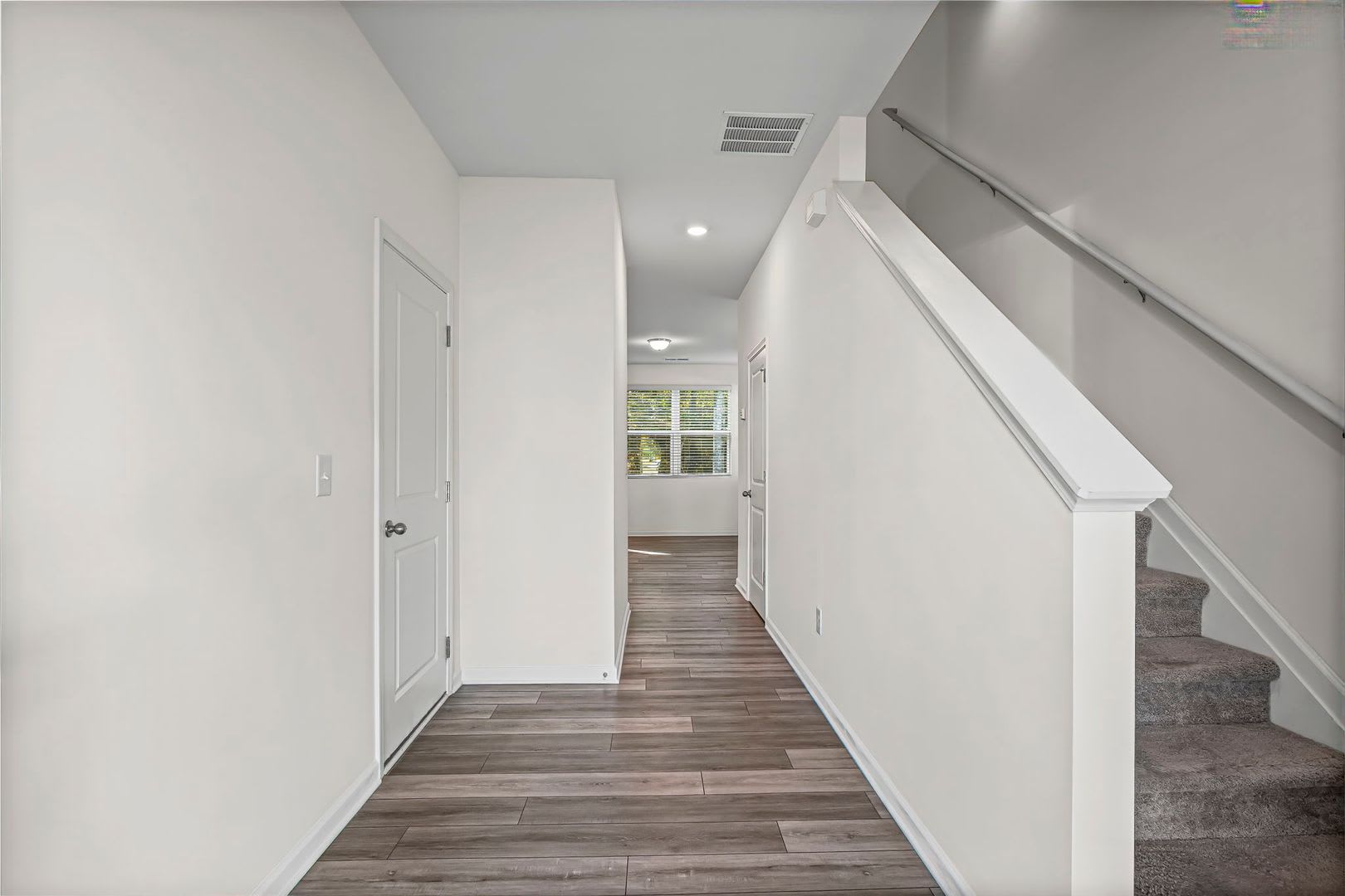 Move In Special 500 Off 1St 2 Months With A 9 15 Move In Date Or Sooner Welcome Home Beautiful 3 Bedroom 2 5 Bathroom Townhome Located In Cartersville Must See – photo 3