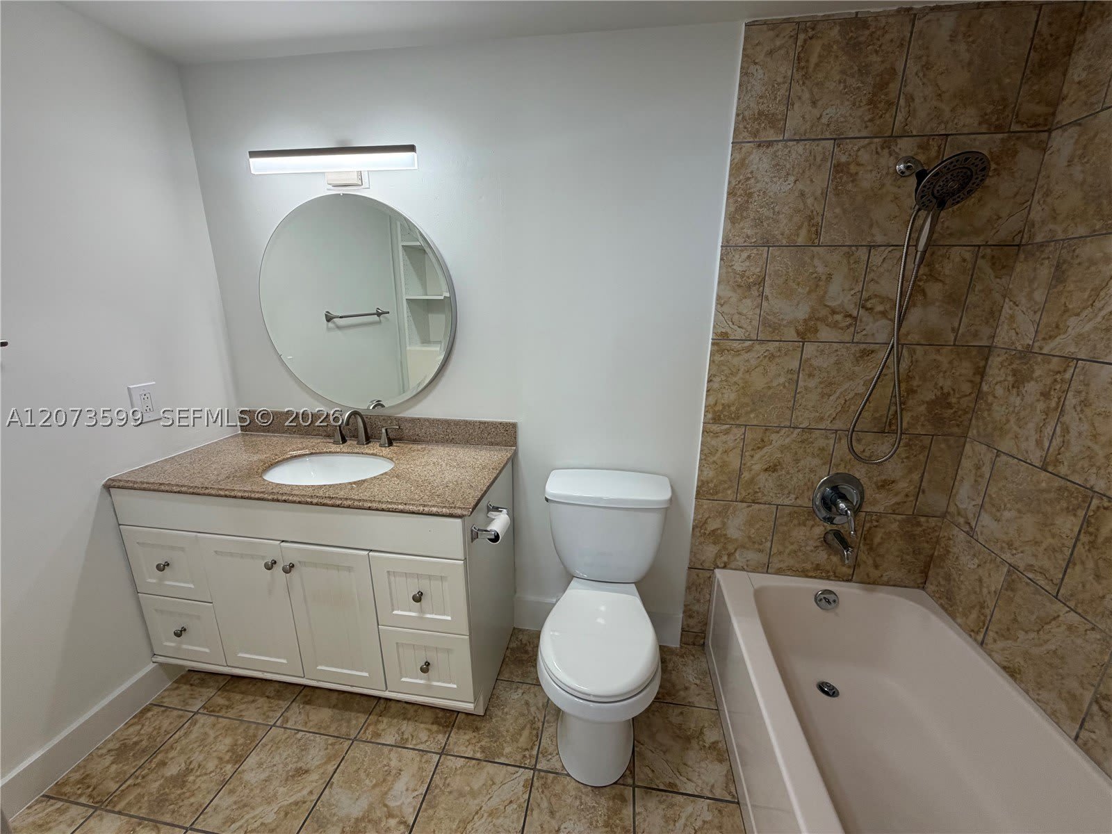 4200 Hillcrest Dr – photo 5