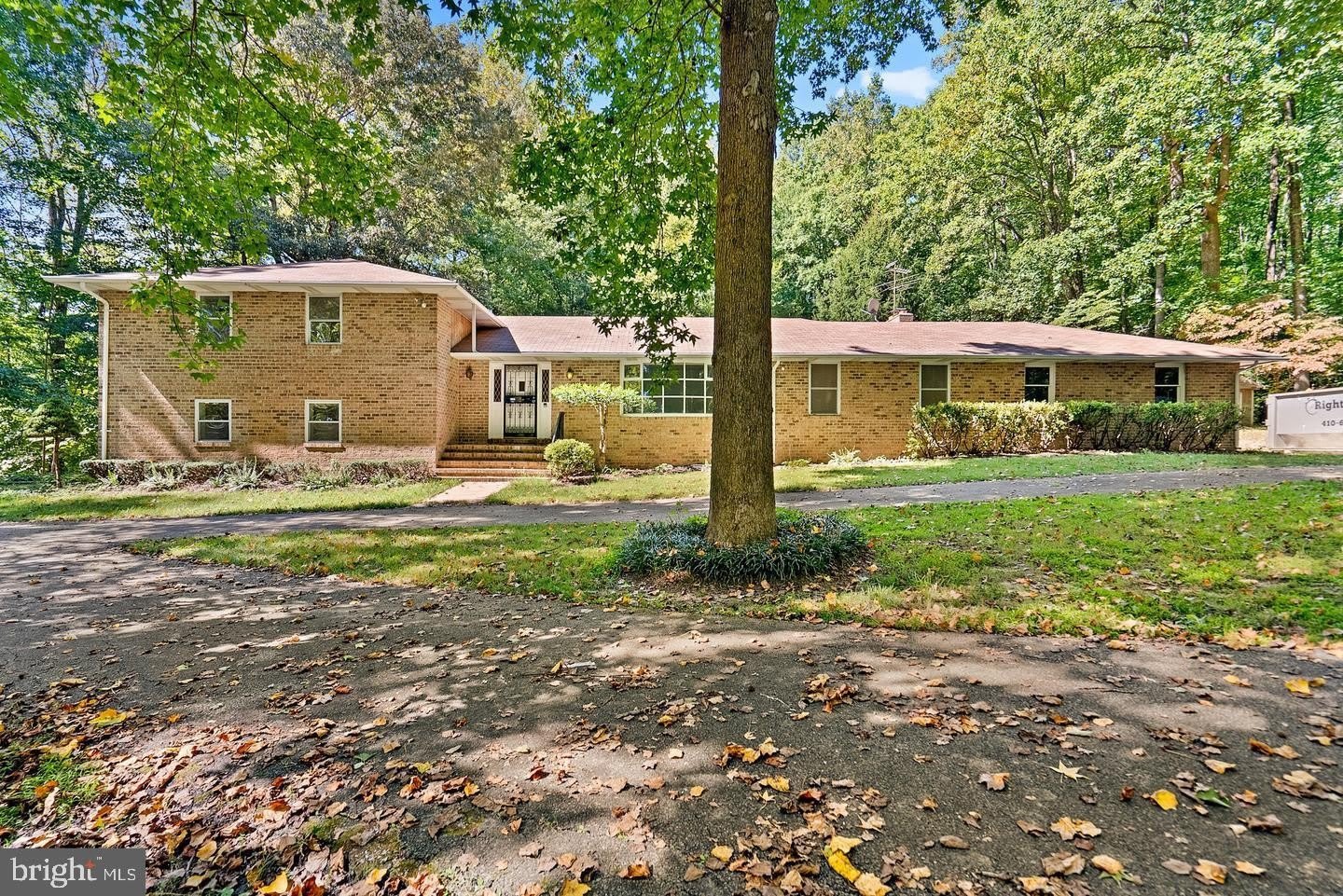 9409 CROOM ACRES – photo 1