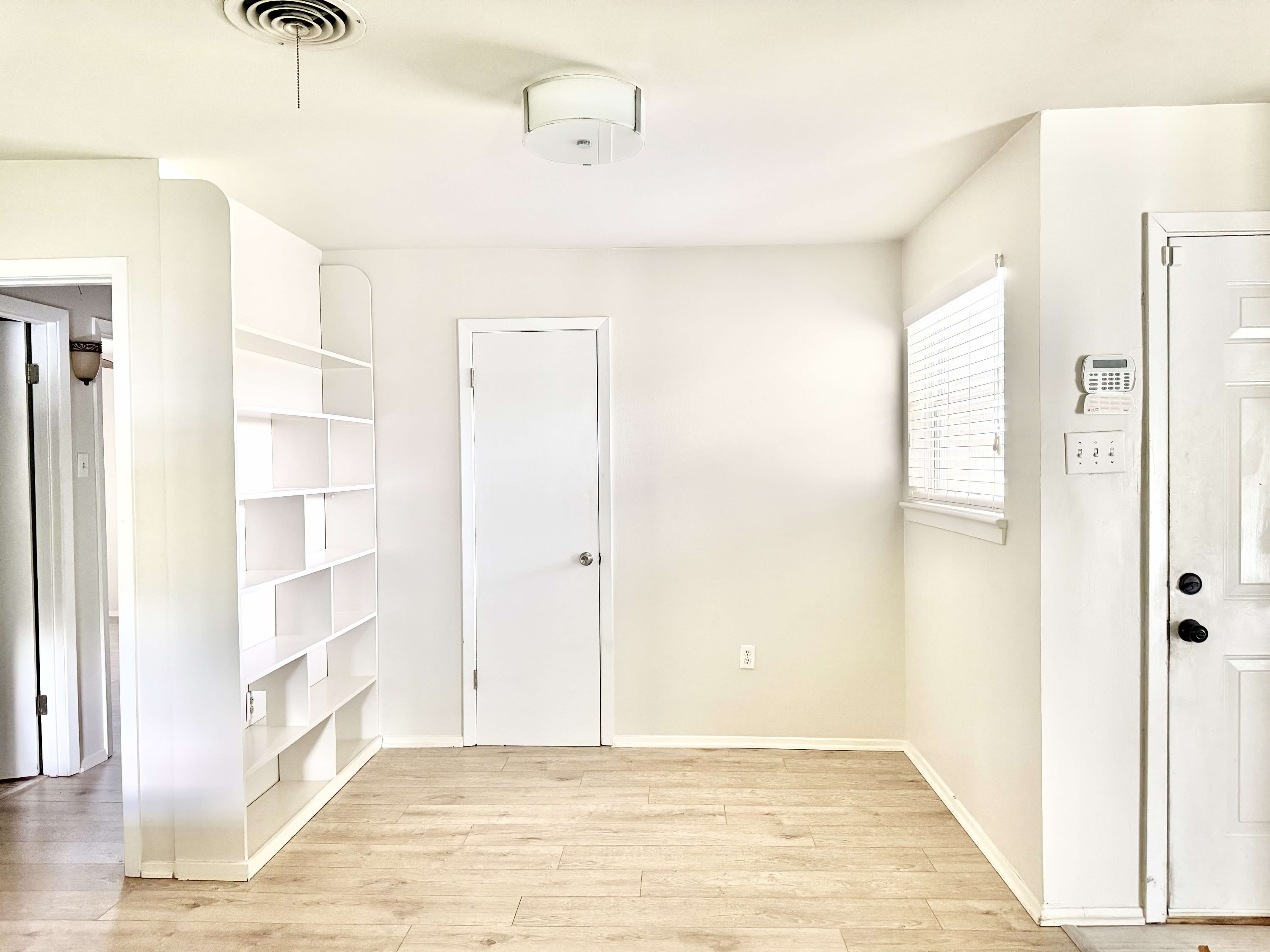 6967 Menlo Drive – photo 4