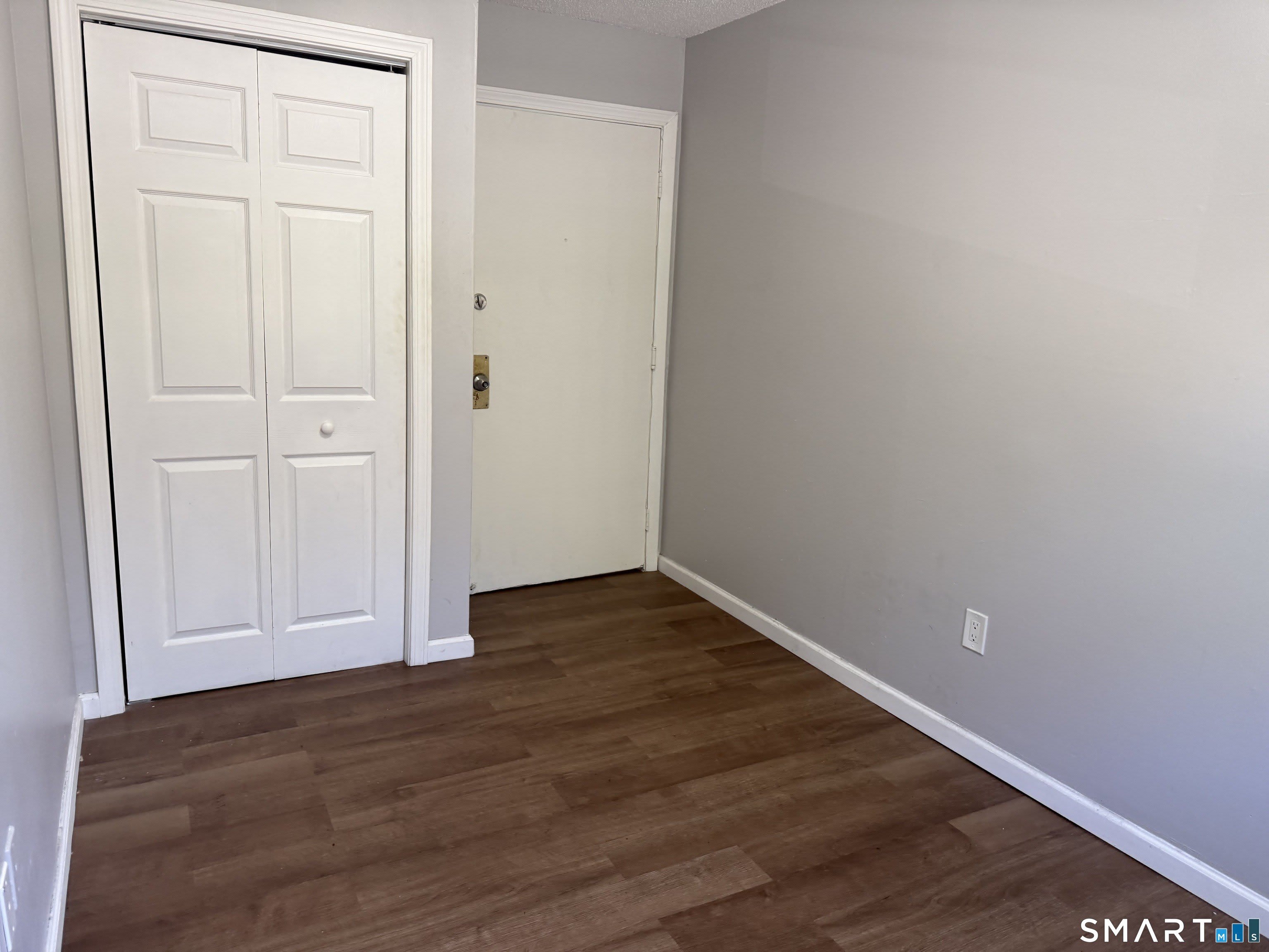 682 Old Colony Road – photo 4