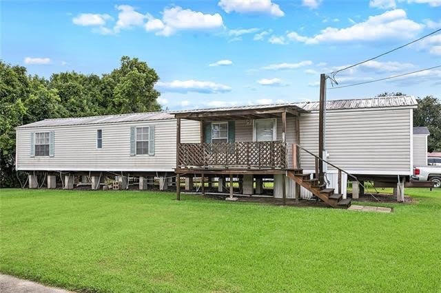 126 ROBERT Street – photo 1