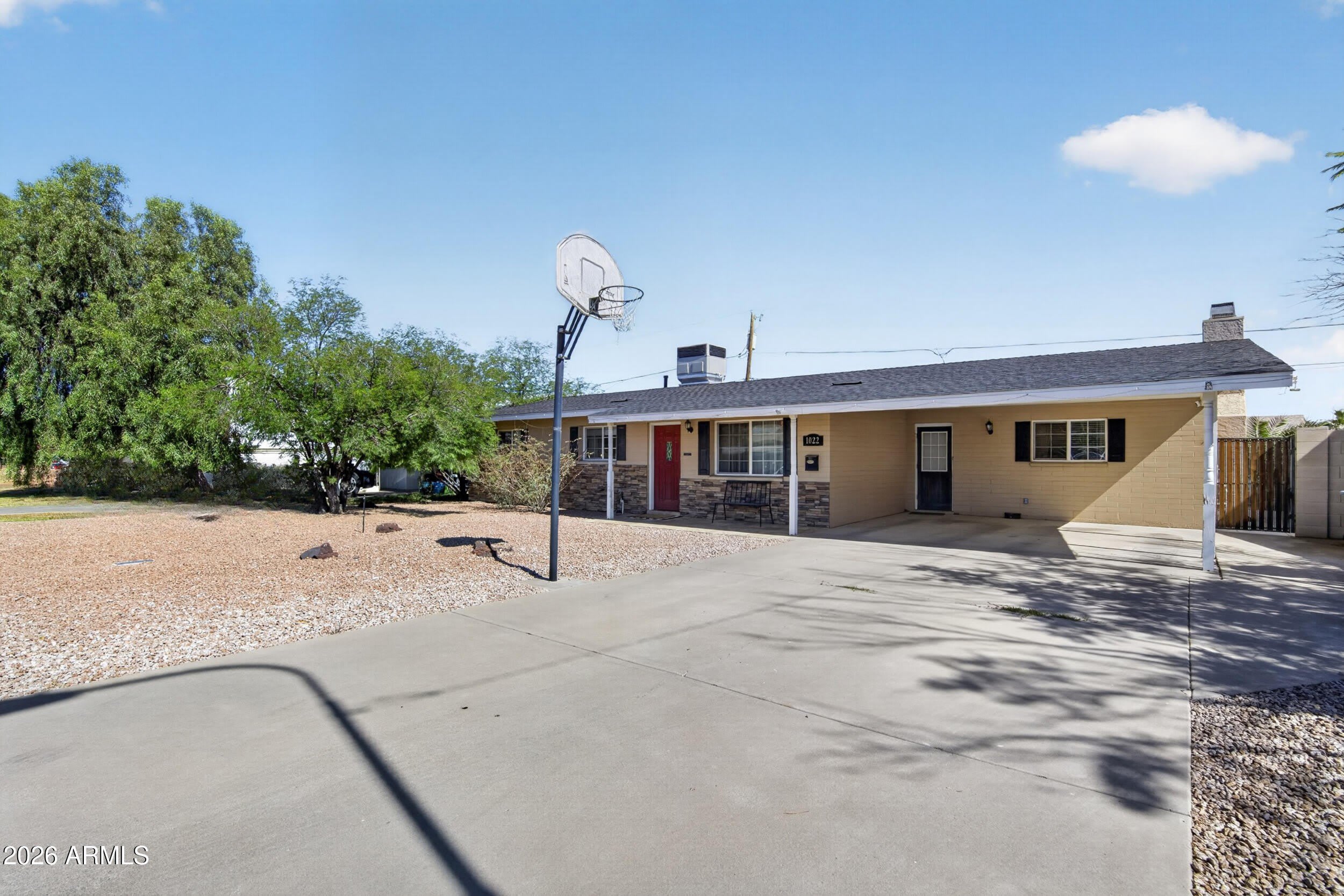 1022 W 13TH Street – photo 3