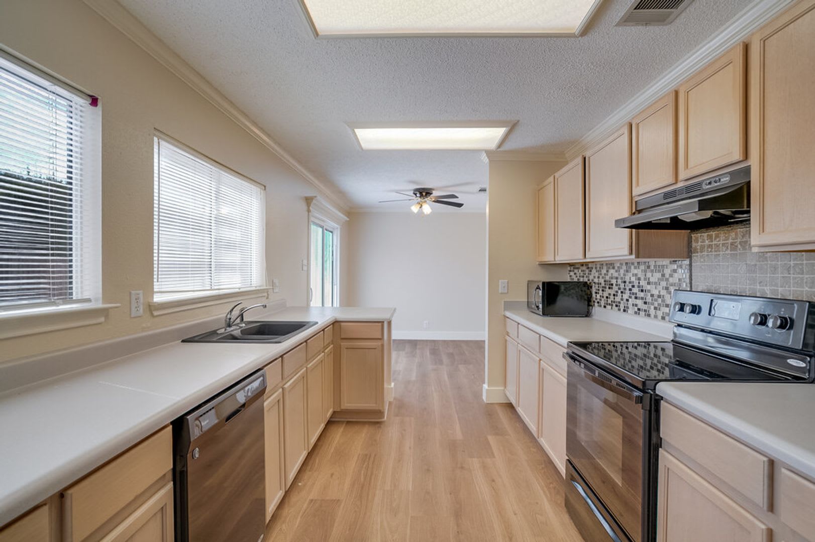 12920 Latchwood Ln Austin Tx 78753 – photo 3