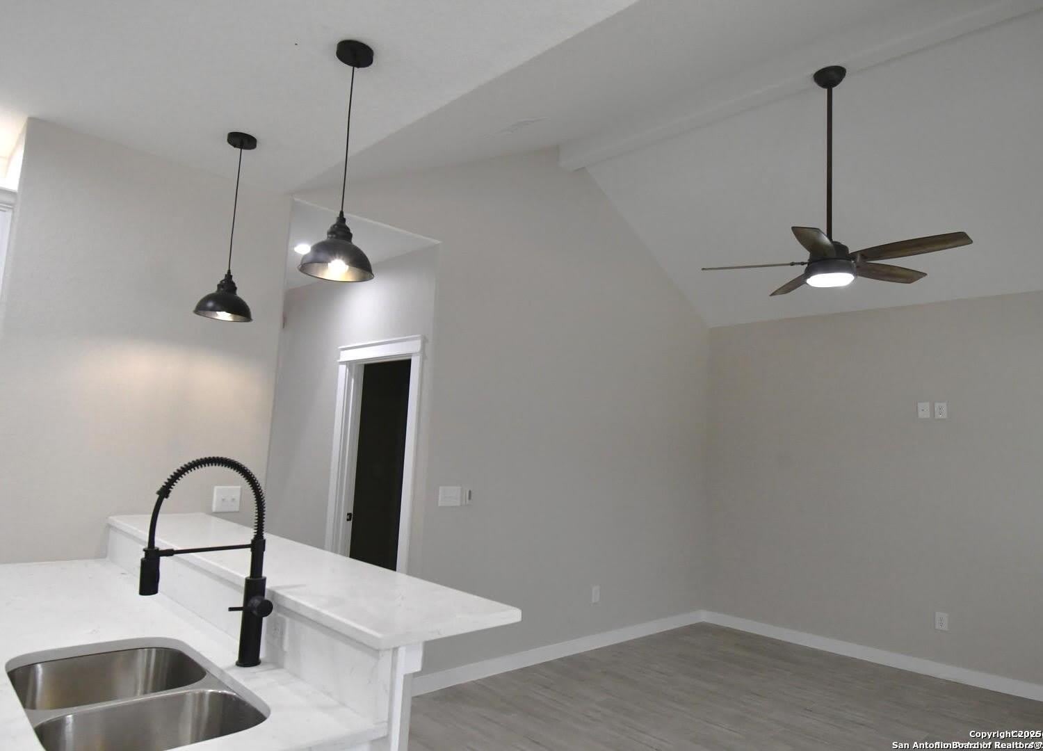 5961 Prairie Rd – photo 4