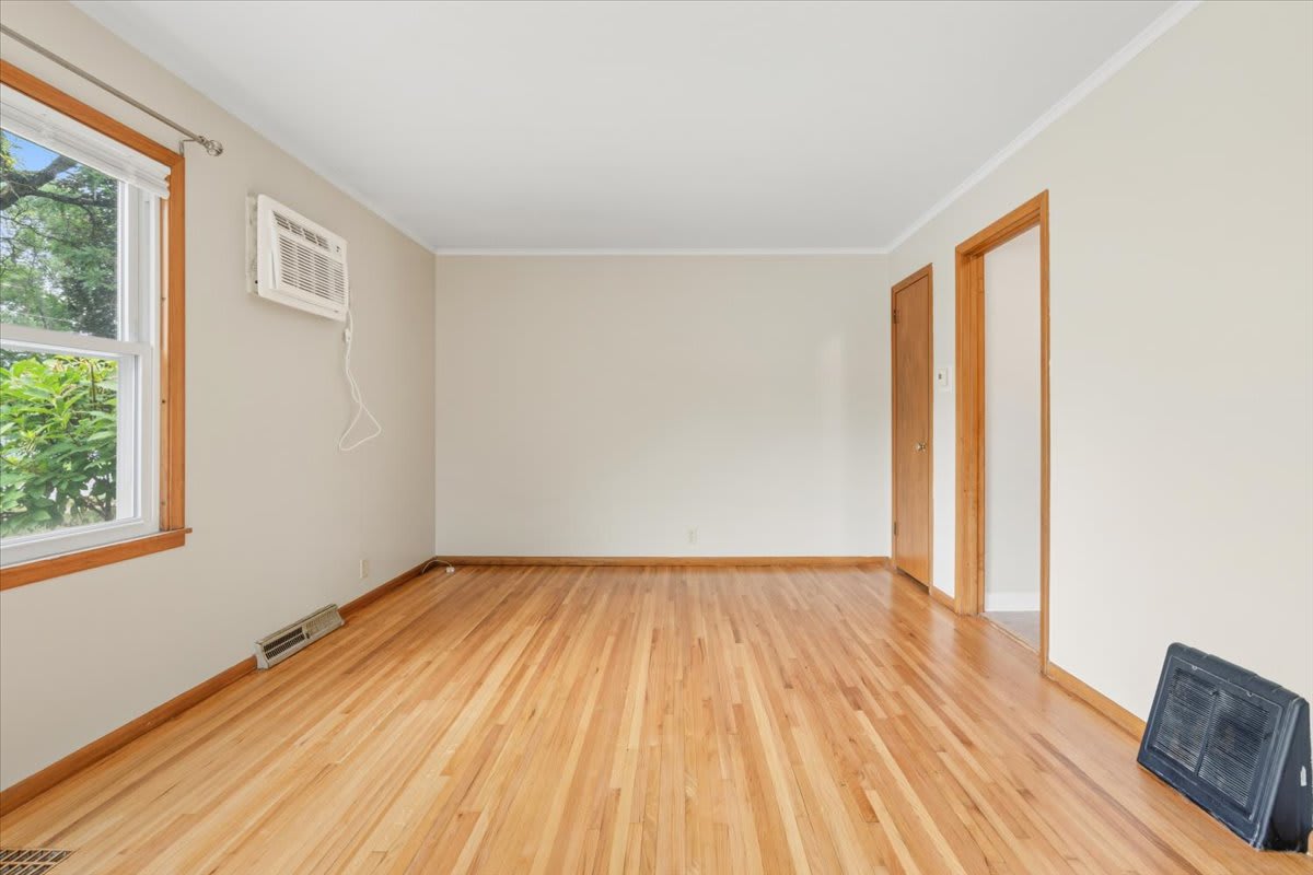 2916 52nd Avenue North – photo 3