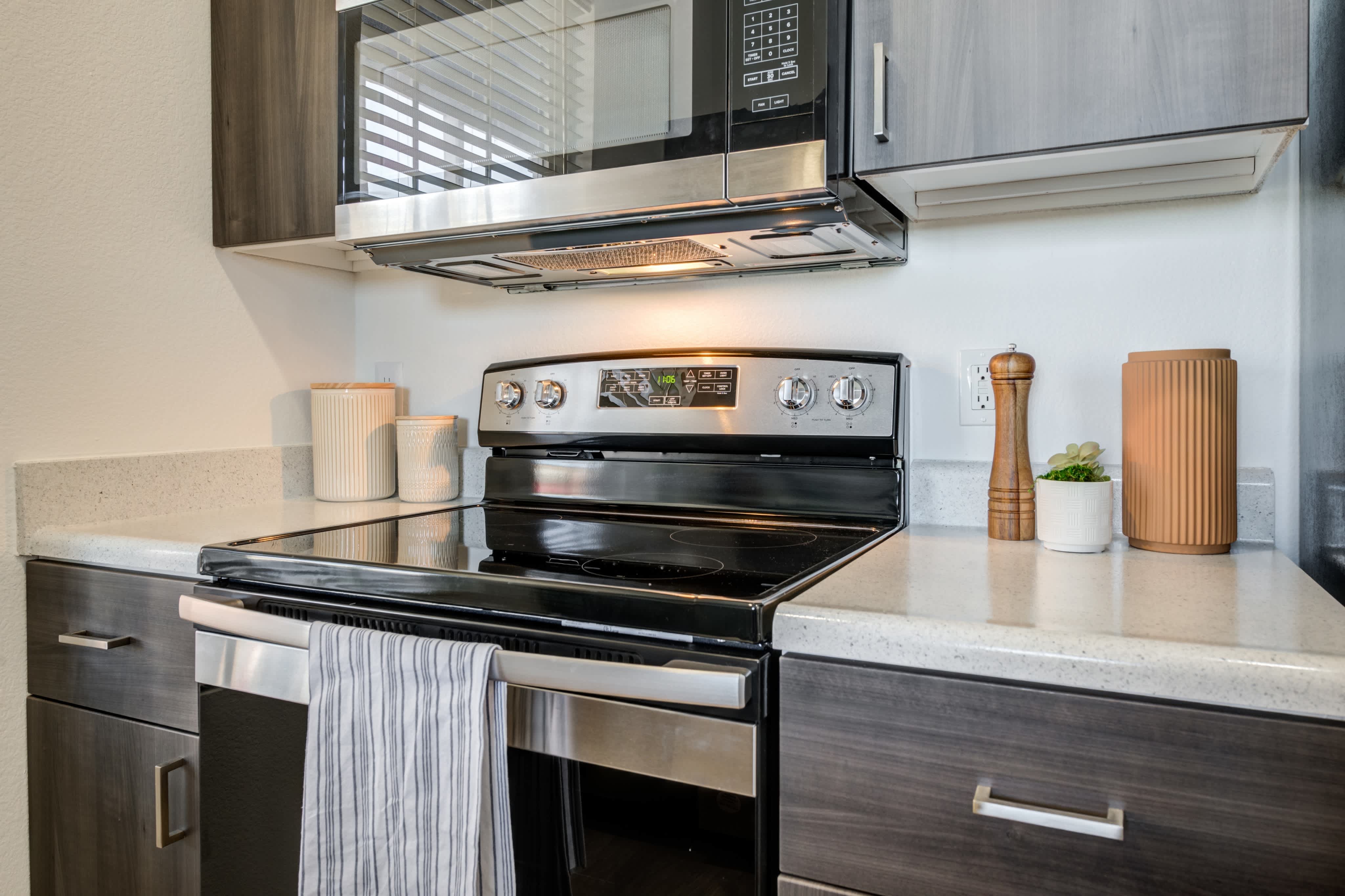 Bayview Club Apartments – photo 4