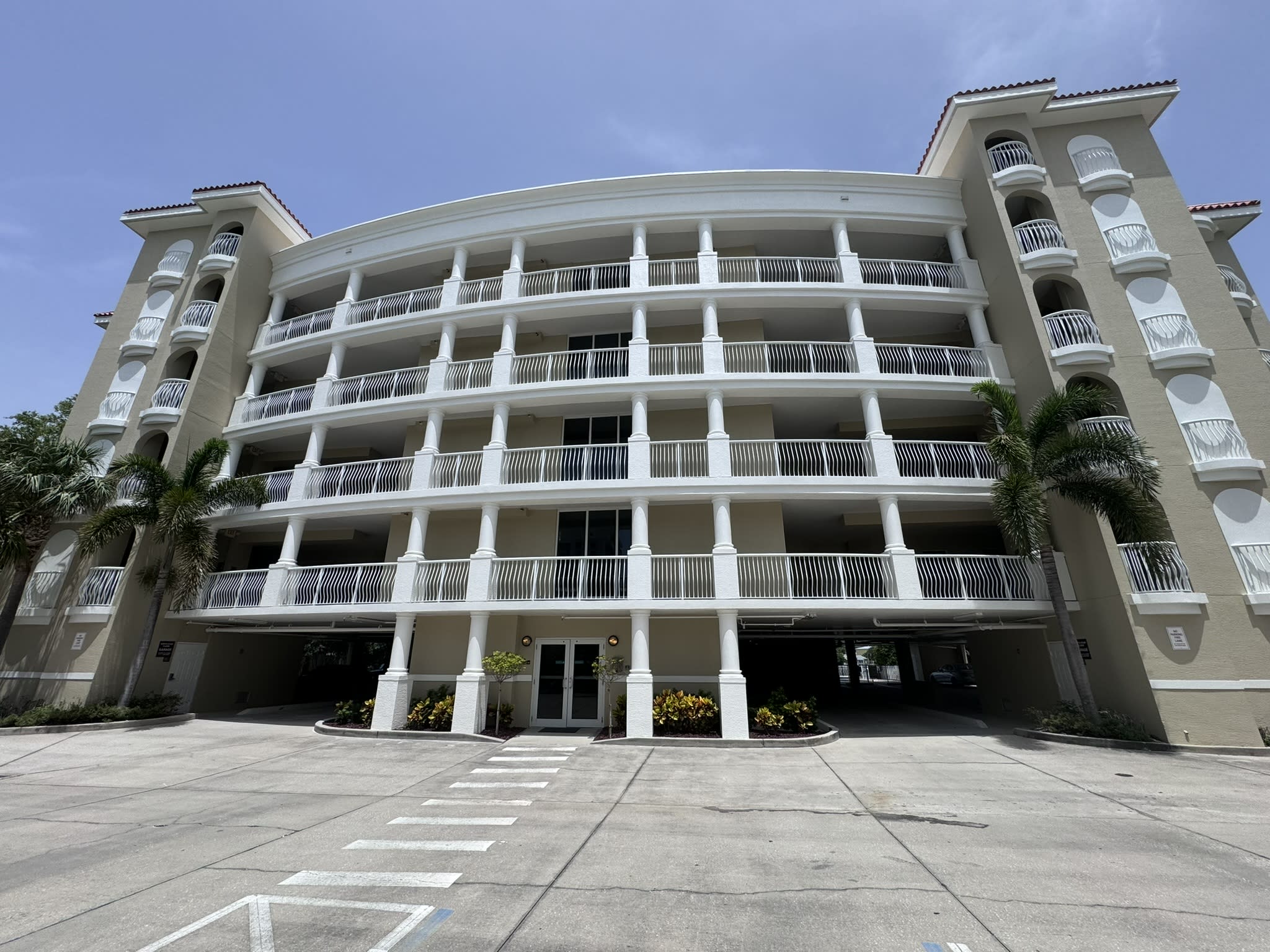 3805 Gulf Blvd Apt 405 – photo 1