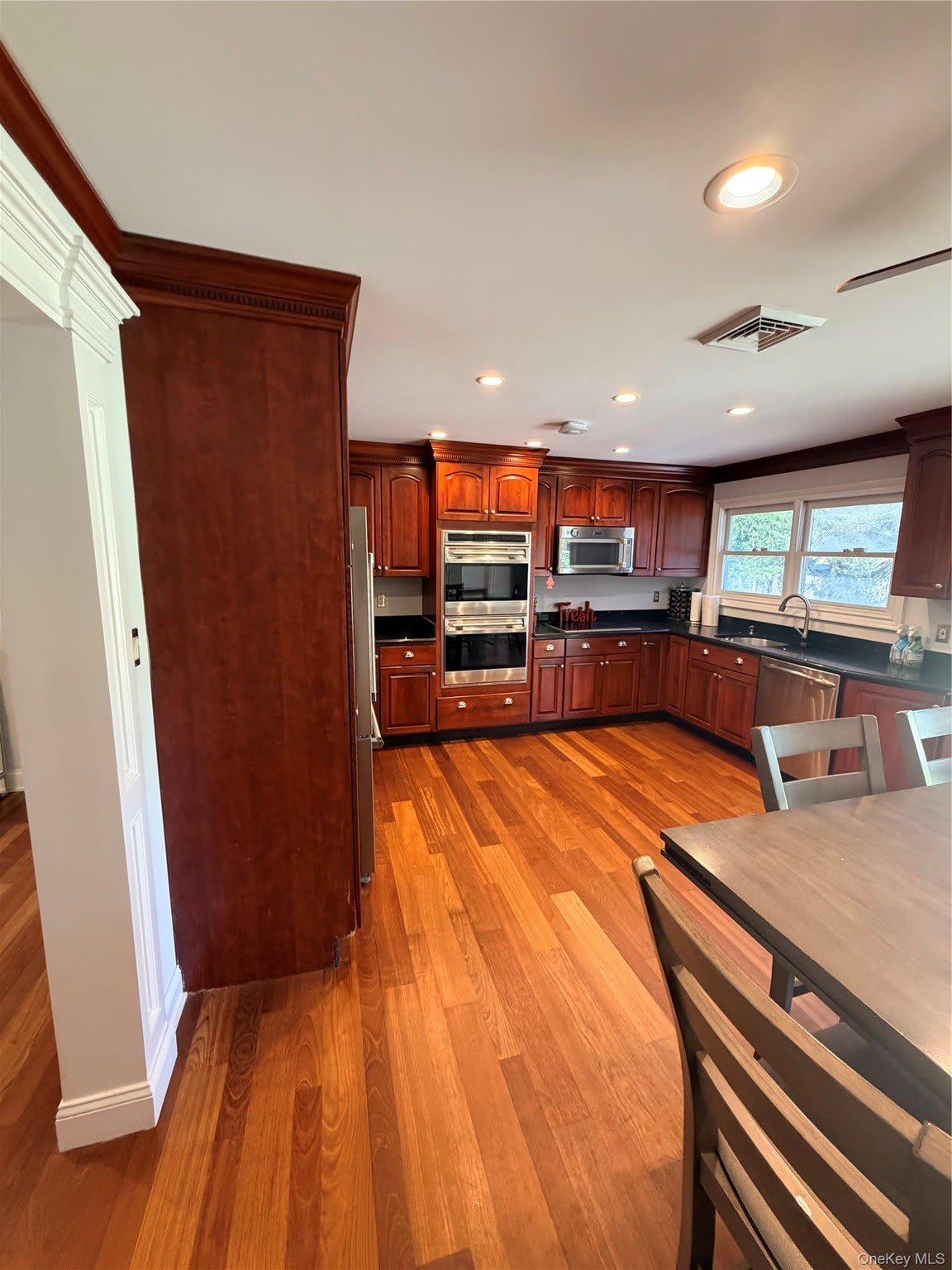 364 Lockwood Drive – photo 4