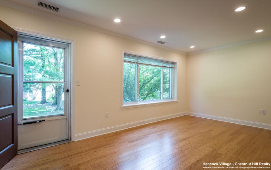 595 Vfw Pkwy – photo 3