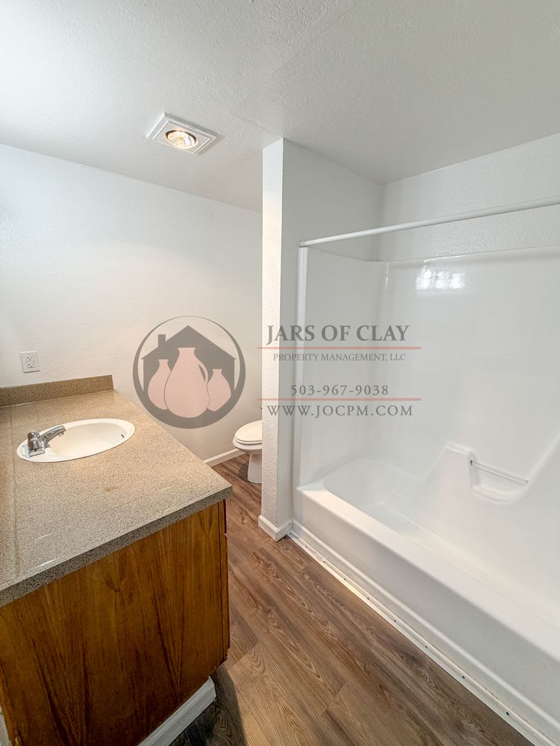 1/2 Off First Full Month's Rent – photo 4