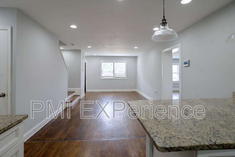 2304 Lakewood Street – photo 4