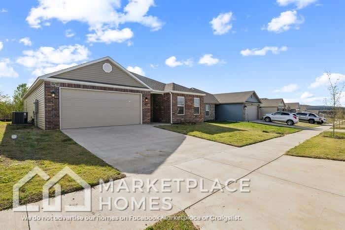 884 S Brambling Ln – photo 2