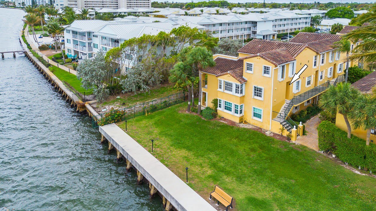 1060 Lake Shore Drive – photo 1