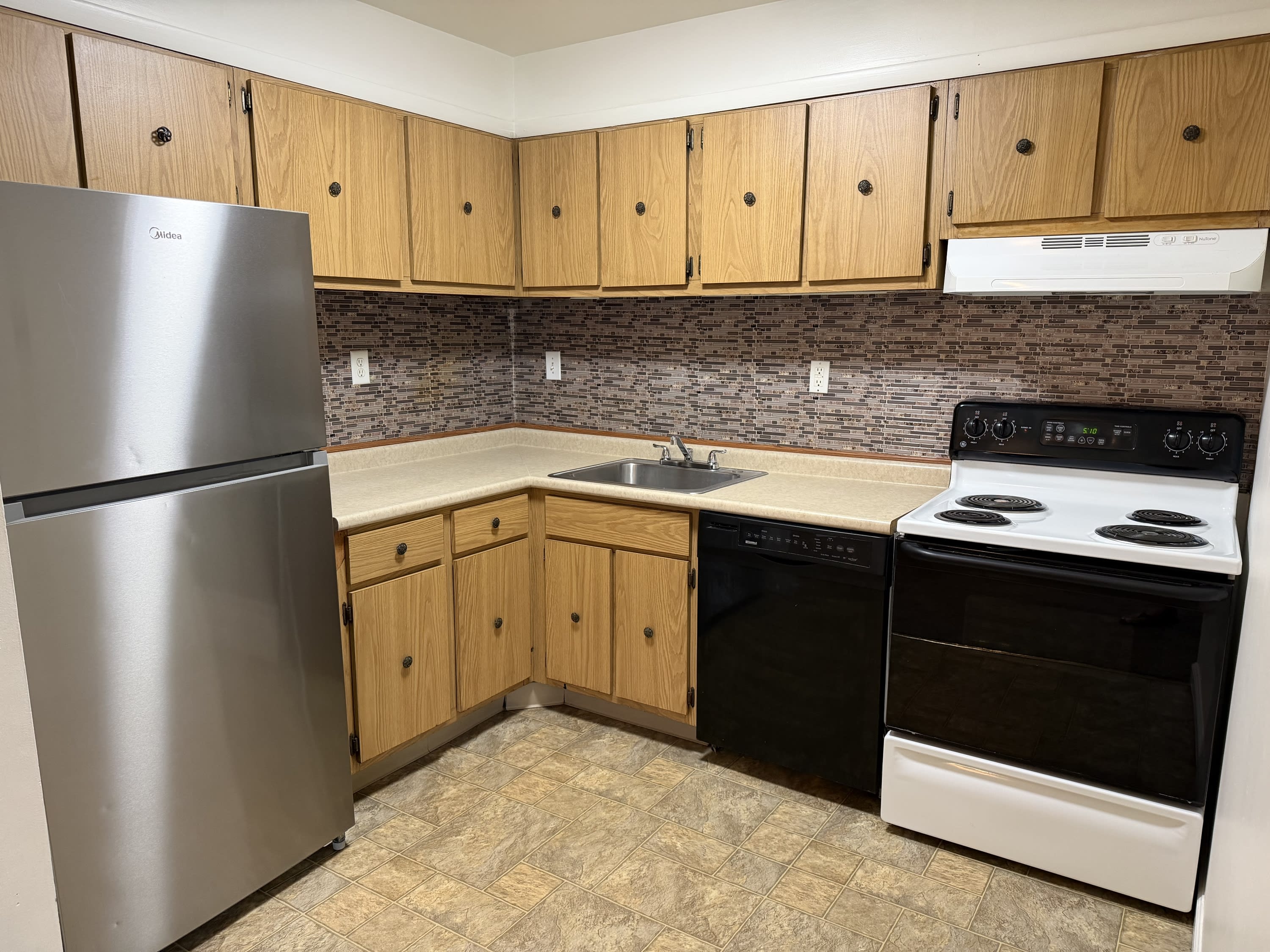 1022 Adams Avenue- APT 1D – photo 5